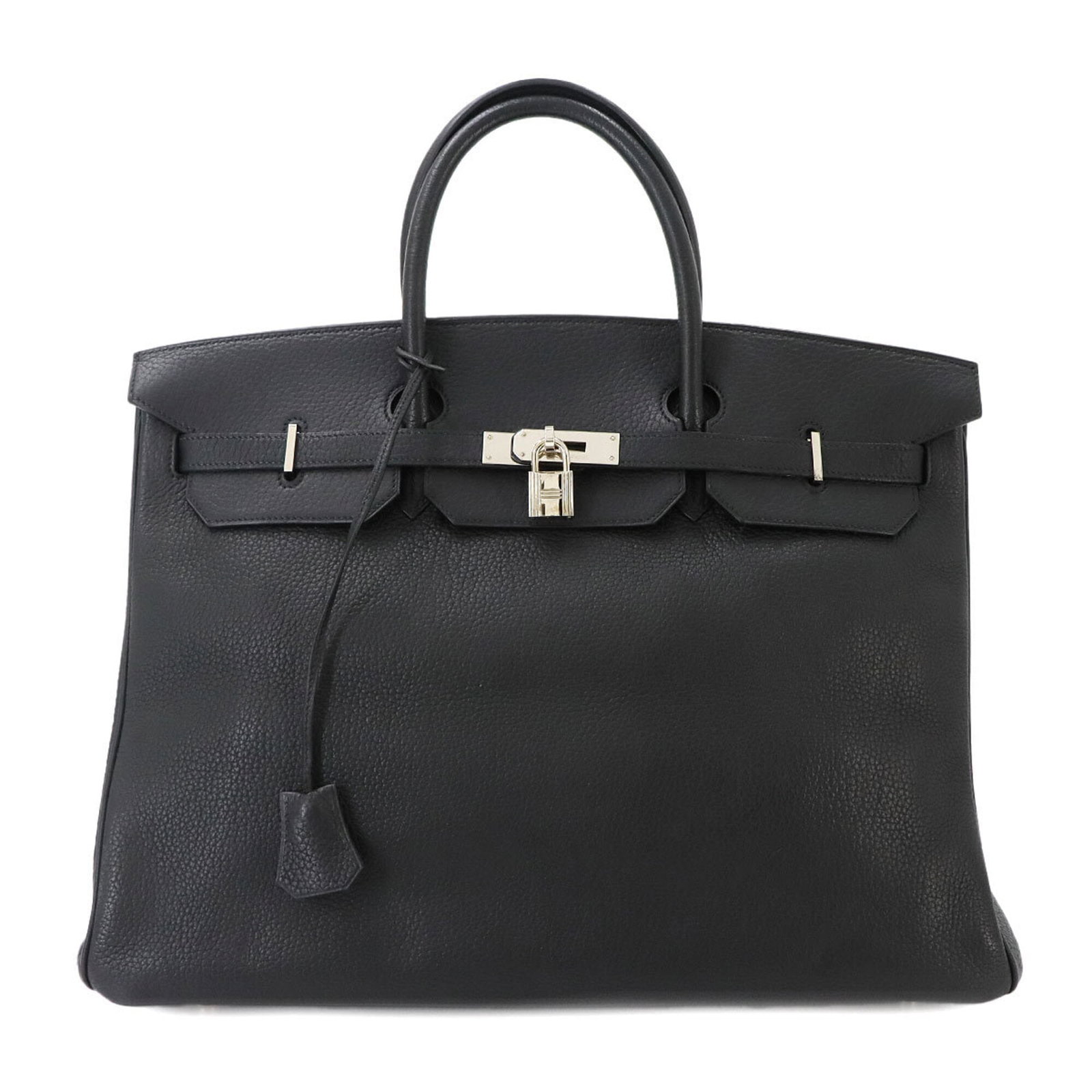 Hermes Handbag Togo Leather: Hermes Handbag Togo Leather Togo leather craftsmanship meets timeless elegance in this black Hermes handbag, featuring a classic design and premium material. Measuring 32cm x 40cm x 20cm, it is a