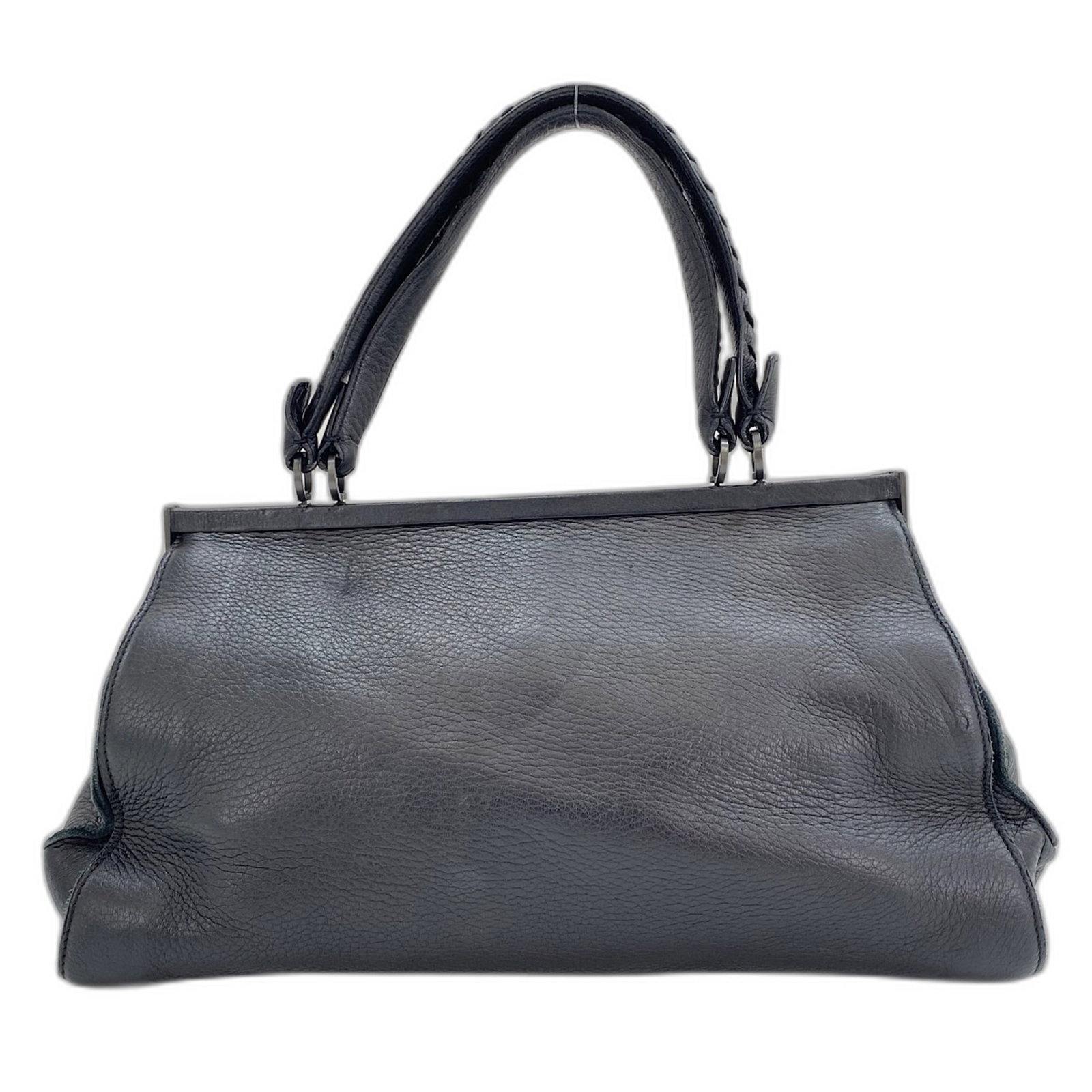 Intrecciato Bag Veneta Bottega: Intrecciato Bag Veneta Bottega Intrecciato woven in black, this Bottega Veneta shoulder bag features a sleek and sophisticated design. Its compact size and 29cm strap length make it a versatile and pr
