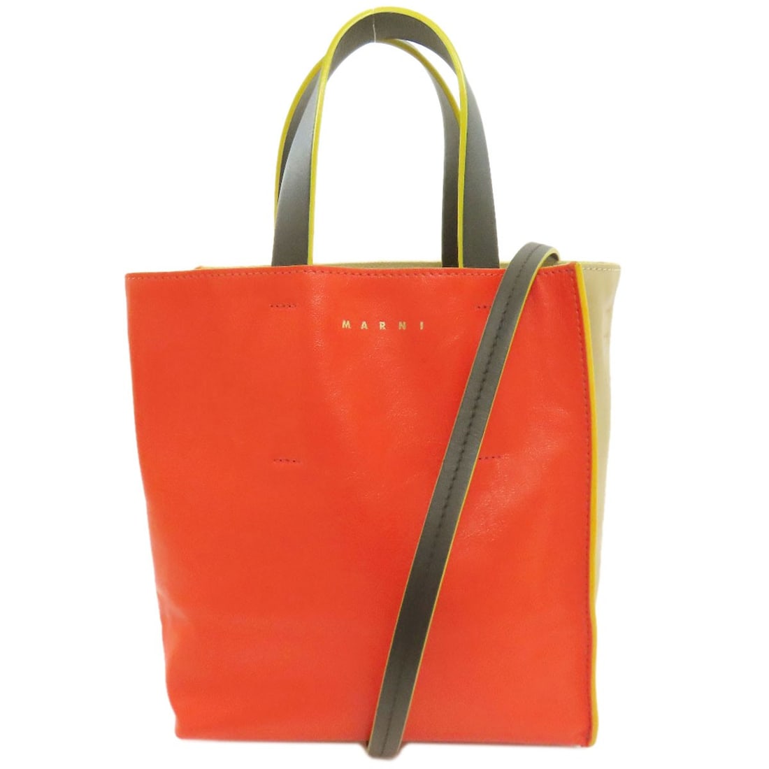 2Way Handbag Marni Leather: 2Way Handbag Marni Leather Red leather Marni handbag with bold, eye-catching color. Made from high-quality leather, this stylish bag is a statement piece. Item Specifics: Brand: MARNI Style: Handbag C