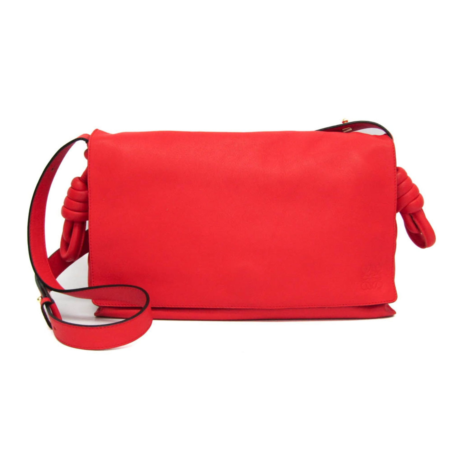 Messenger Bag Leather Bag Shoulder Loewe: Messenger Bag Leather Bag Shoulder Loewe The Loewe Flamenco messenger bag is a stylish and functional shoulder bag made from high-quality leather. Its distinctive red color and magnetic closure make