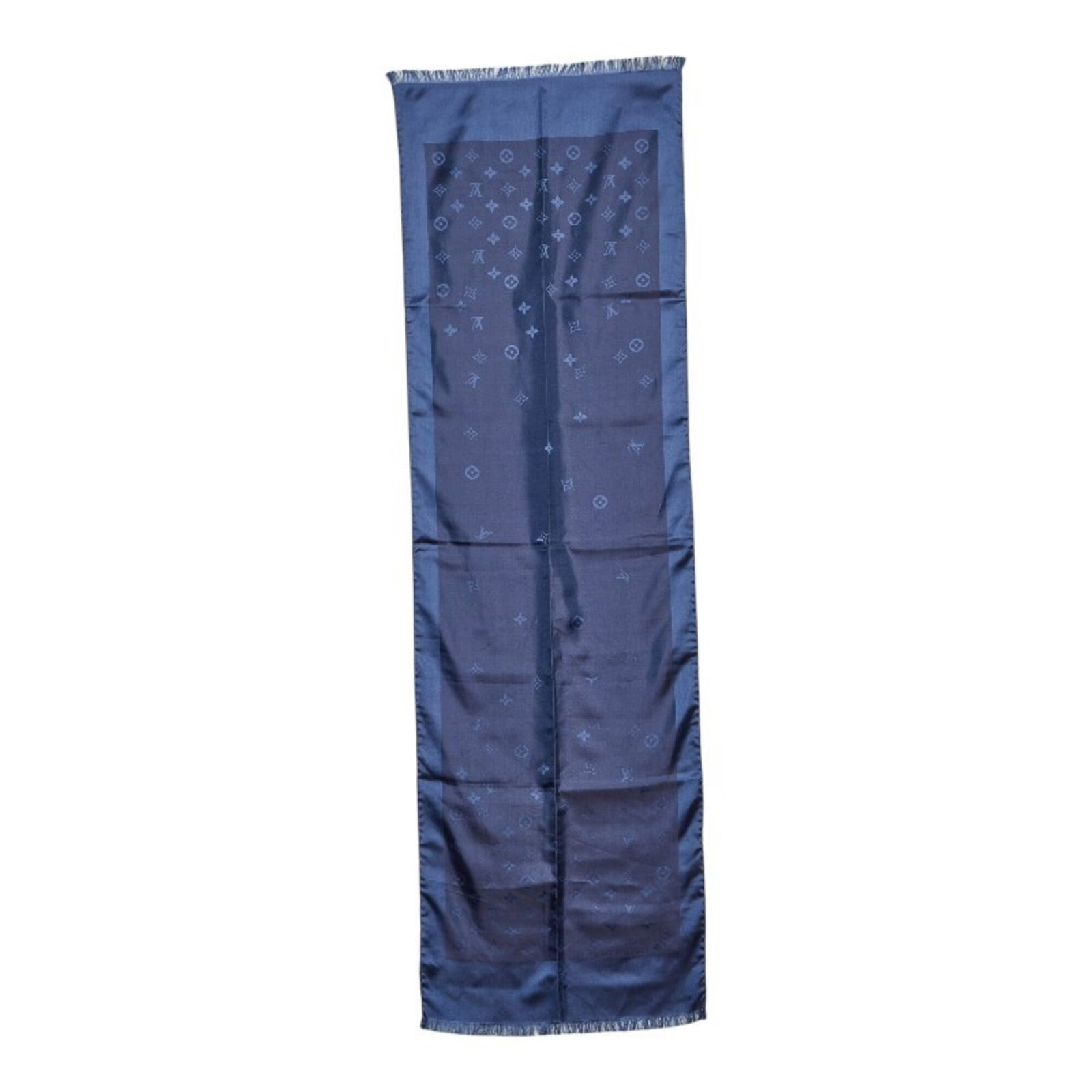 Silk Scarf Louis Vuitton: Silk Scarf Louis Vuitton Silk Scarf from Louis Vuitton, measuring 1.19m x 35.5cm, features a navy color and made from high-quality silk. This iconic scarf is a staple accessory from the renowned