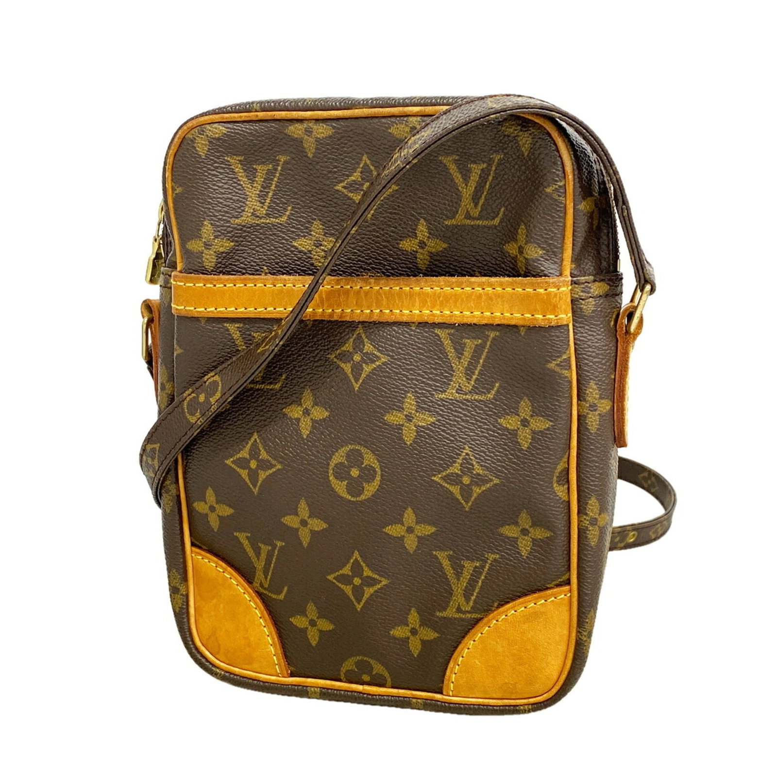 Shoulder Bag by Louis Vuitton: Shoulder Bag by Louis Vuitton Brown Louis Vuitton shoulder bag with a classic design, measuring 21cm x 15cm x 4.5cm. This stylish bag features a timeless color and a compact size, making it perfect