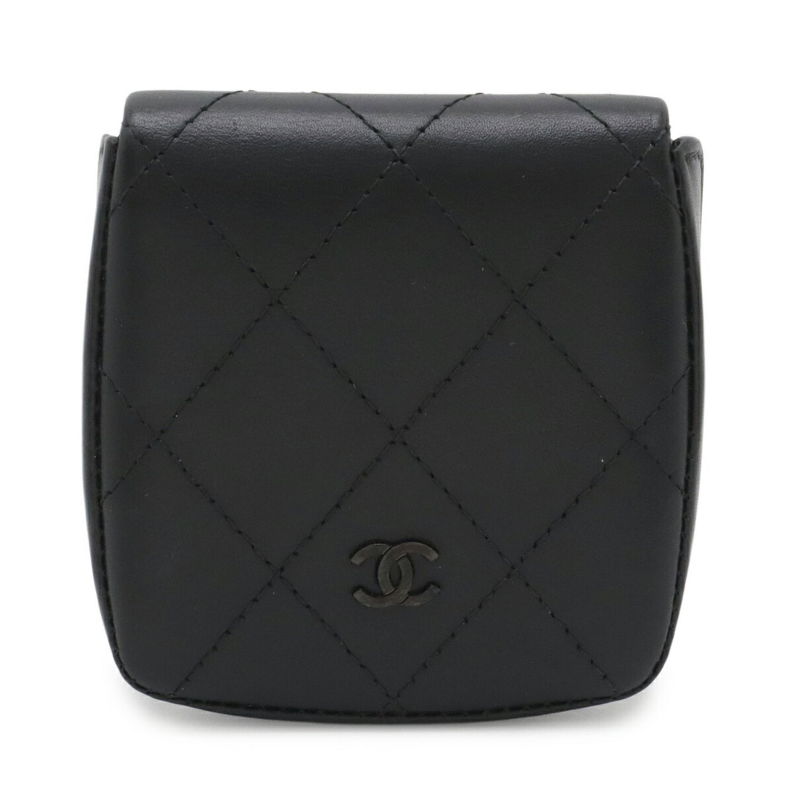 Coin purse in leather case: Coin purse in leather case This sleek leather coin purse is crafted in Italy and features a classic black design. Made from high-quality leather, its compact size makes it easy to carry. The simple,