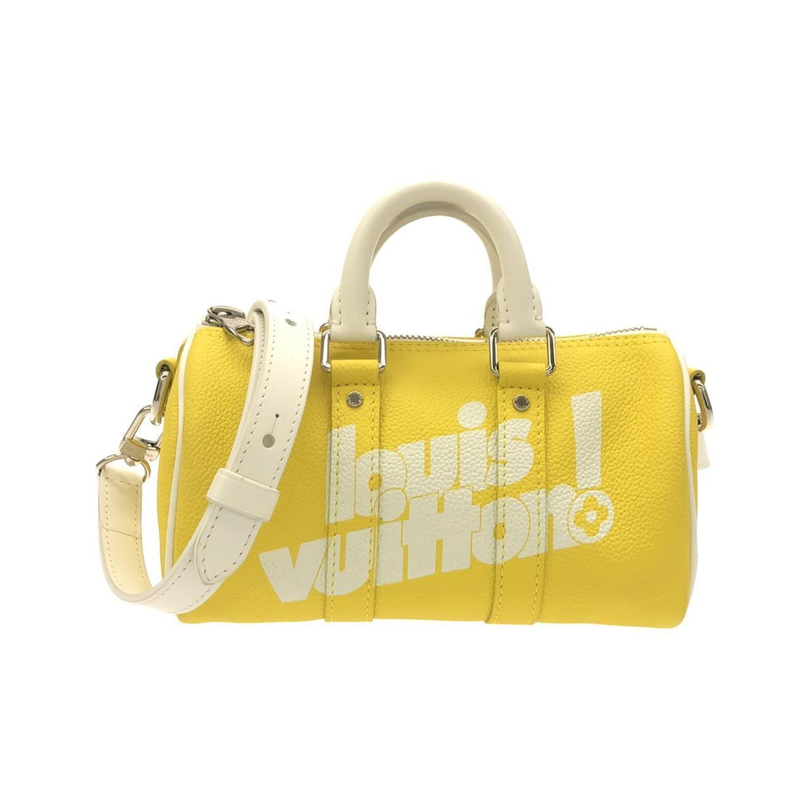 Louis Vuitton Boston Bag Leather: Louis Vuitton Boston Bag Leather The Louis Vuitton Boston Bag Leather is a stylish and compact accessory, measuring 12cm x 21cm x 9cm. Made from high-quality leather, this bag features a classic