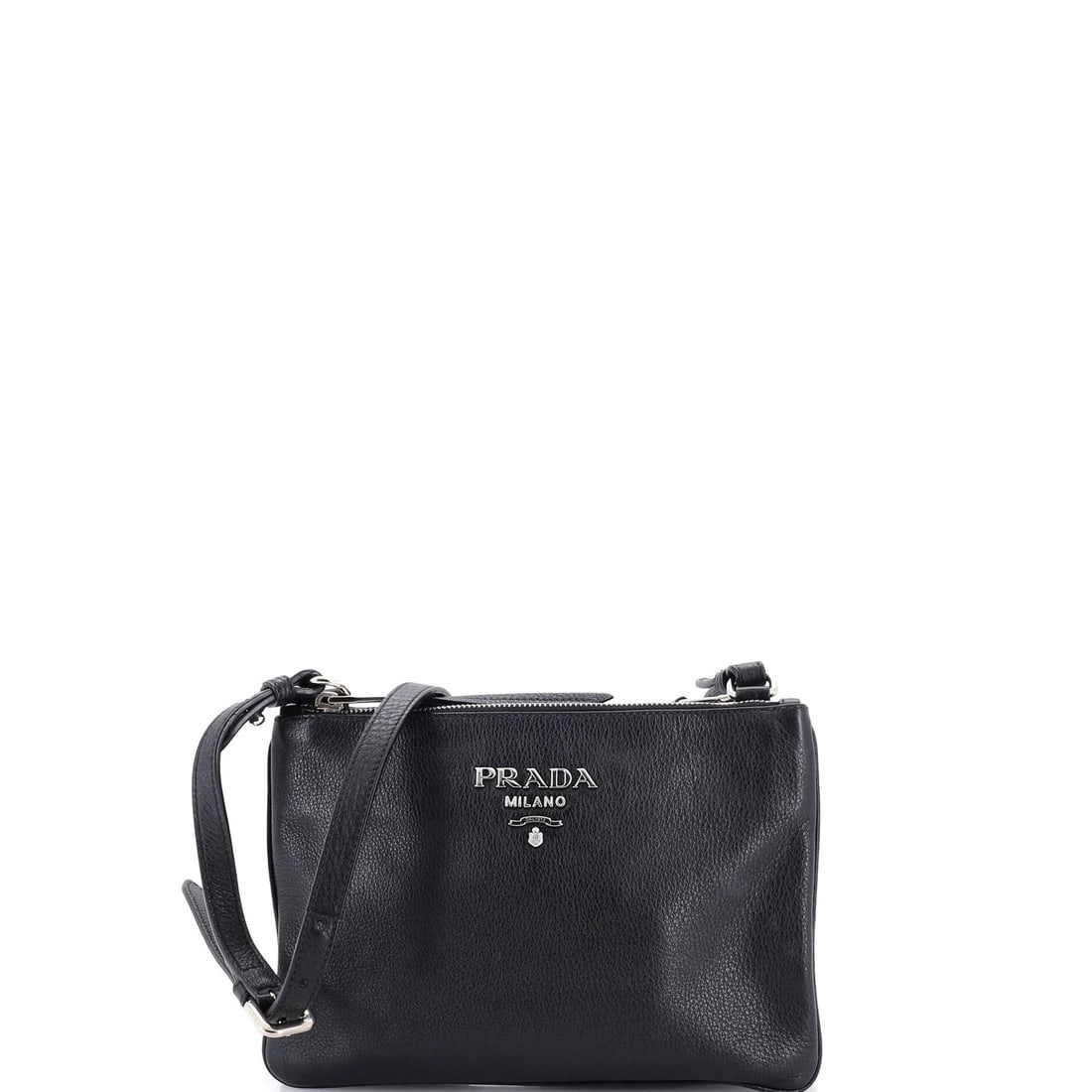 Vitello Daino Small Crossbody Bag Prada Double Zip: Vitello Daino Small Crossbody Bag Prada Double Zip The Prada Vitello Daino Small Crossbody Bag is a stylish and functional accessory, featuring a double zip closure and a sleek blue leather exterior.