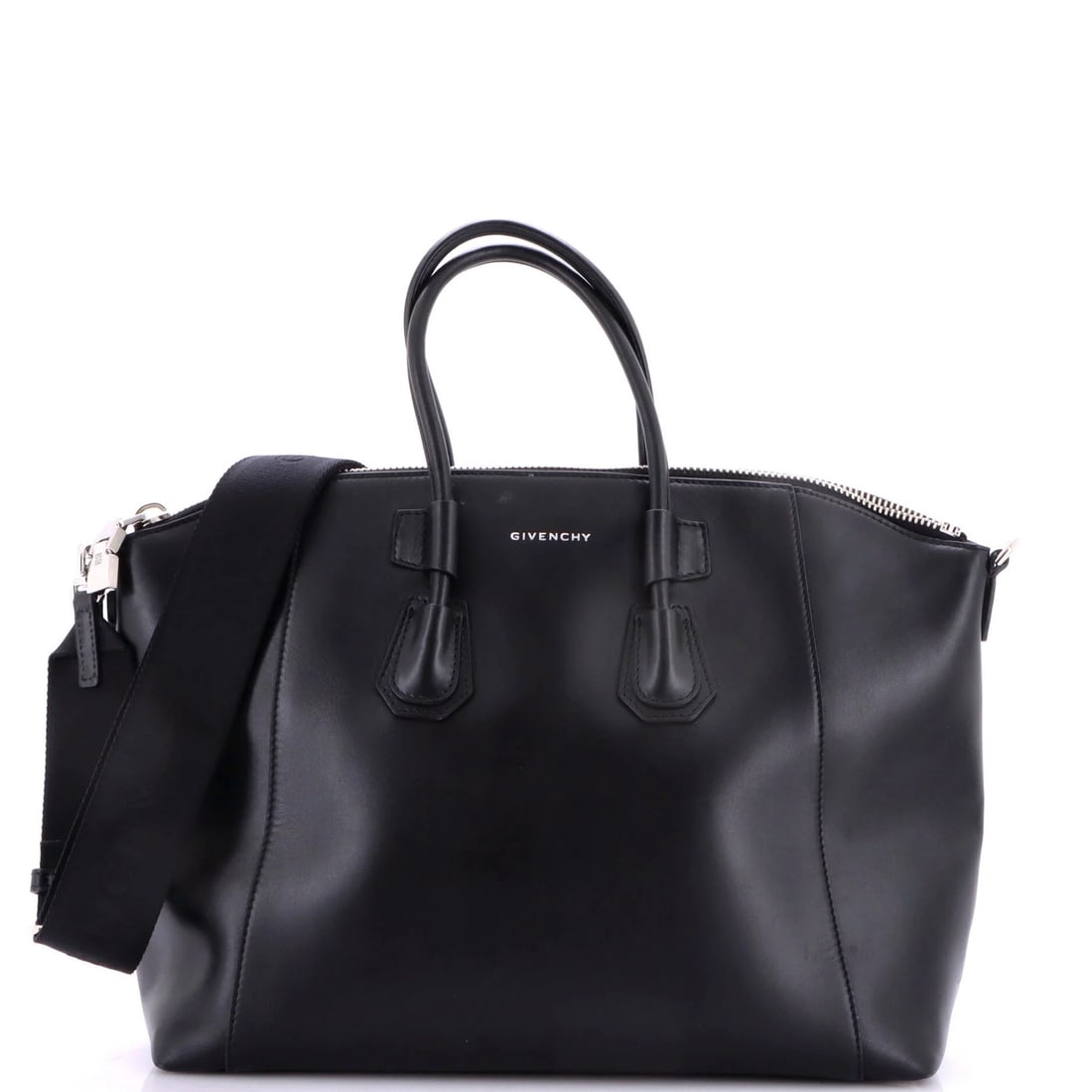 Small leather sport bag Givenchy Antigona: Small leather sport bag Givenchy Antigona Small leather sport bag Givenchy Antigona, featuring a sleek black exterior with silver hardware and a neutral interior, is a stylish accessory for everyday