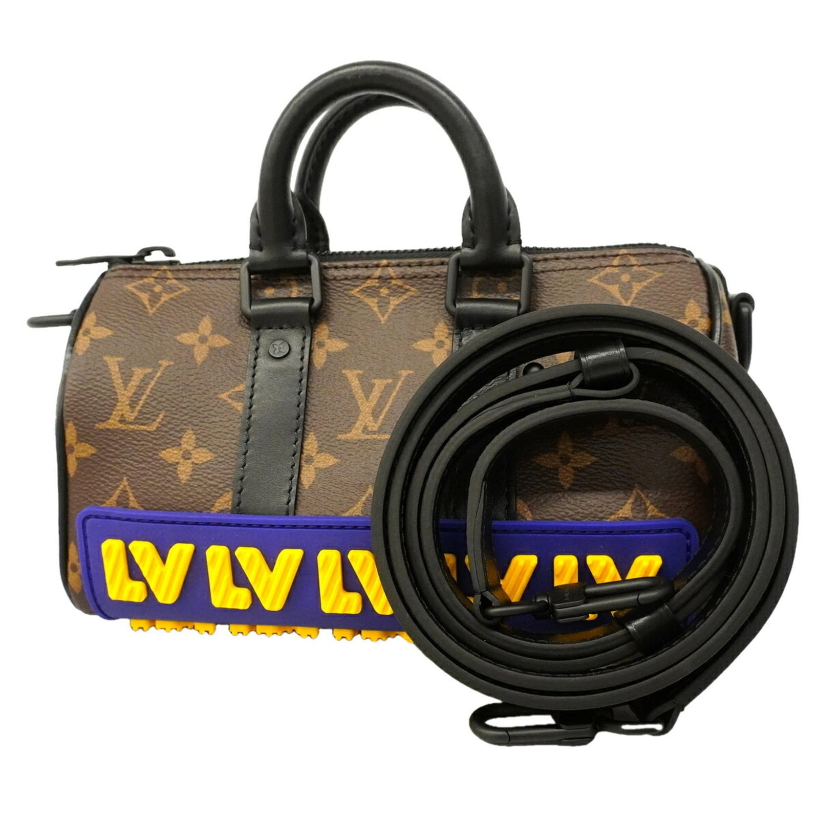 Handbag Louis Vuitton: Handbag Louis Vuitton Brown Louis Vuitton handbag with dimensions 12cm x 21.5cm x 9cm, bearing a signature. This handbag is made of a classic design that has been a staple of women's fashion for