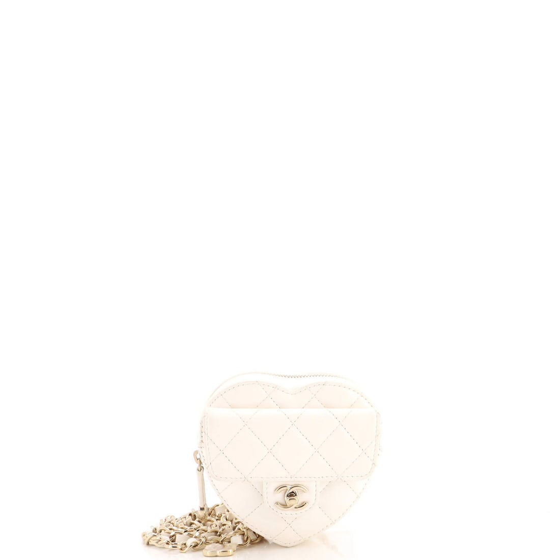 CC in Lambskin Love Heart Quilted Belt Bag Chanel: CC in Lambskin Love Heart Quilted Belt Bag Chanel White quilted lambskin exterior, gold tone hardware, and a classic design make this CC in Love Heart Belt Bag from Chanel a stylish and timeless