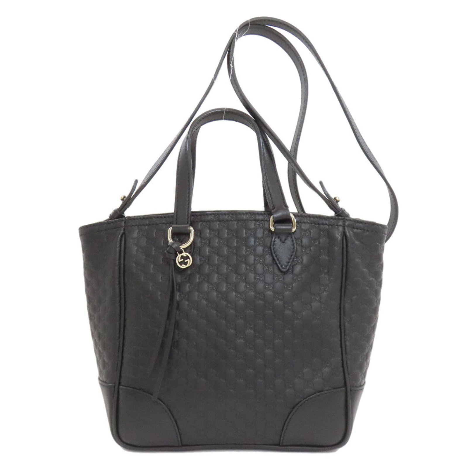 Handbag Leather Gucci: Handbag Leather Gucci This black leather Gucci handbag measures 20cm x 20cm x 10cm and features a sleek, compact design. The bag's black leather material provides a sophisticated and timeless look,