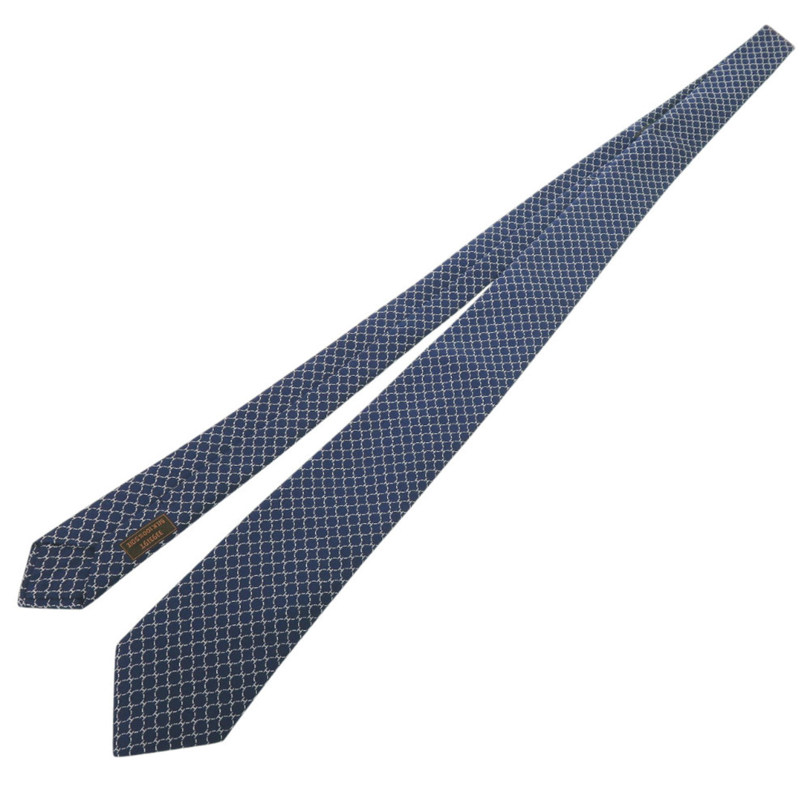 Silk Cravat Hermes: Silk Cravat Hermes Silk Cravat from Hermes, crafted in France, features a navy and white color combination and measures 144cm in length with a 7cm width. Made from high-quality silk, this cravat is a