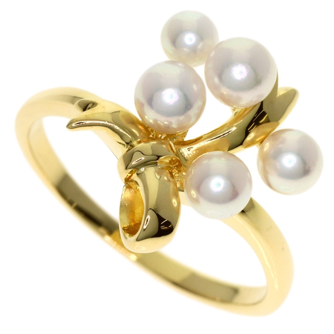 K18 Mikimoto Yellow Gold Pearl Ribbon Ring: K18 Mikimoto Yellow Gold Pearl Ribbon Ring K18 Mikimoto Yellow Gold Pearl Ribbon Ring features a stunning pearl set in K18 yellow gold, showcasing the exceptional craftsmanship of Mikimoto. The ring's