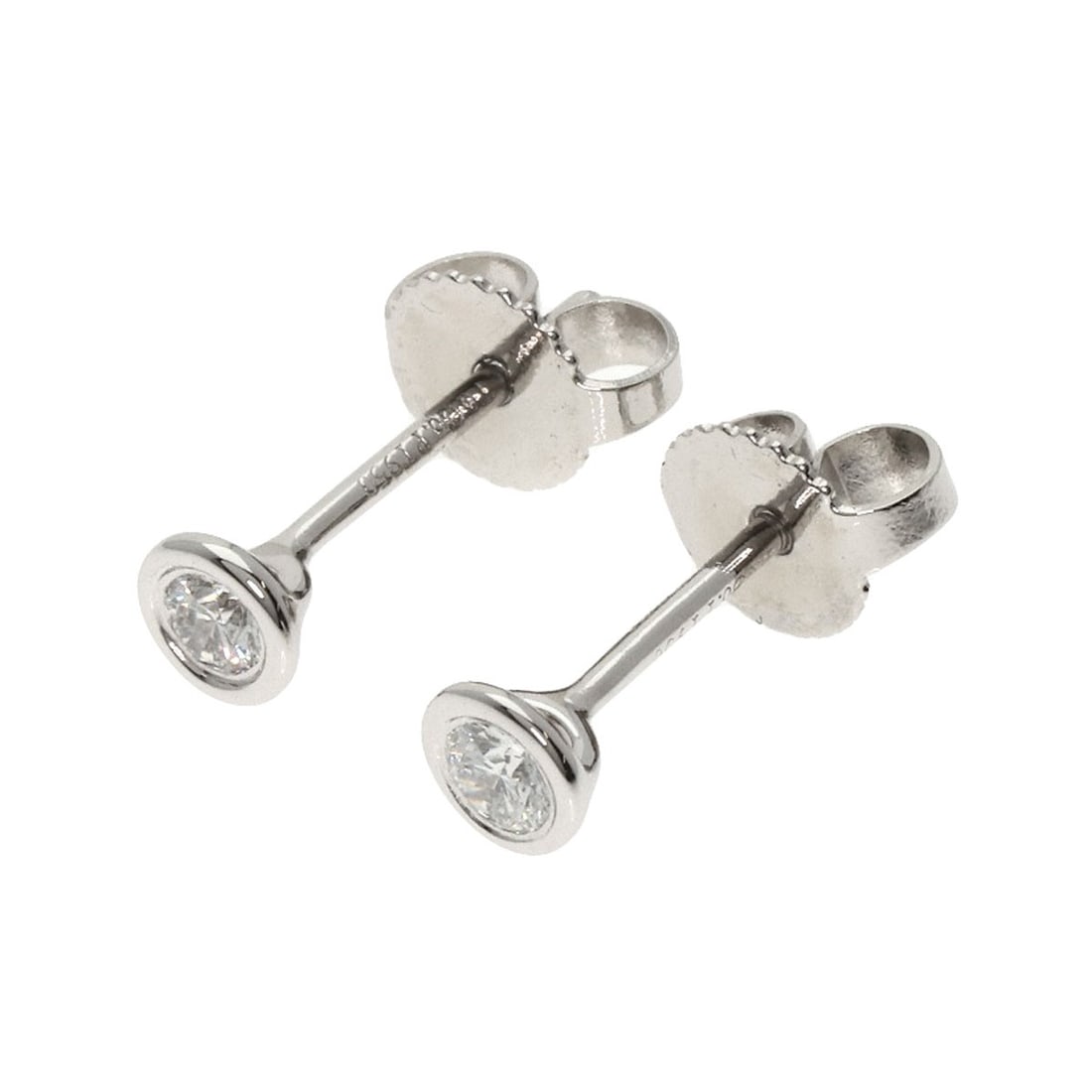 Diamond Earring Platinum Pt950 By Tiffany&Co: Diamond Earring Platinum Pt950 By Tiffany&Co Platinum Pt950 by Tiffany&Co, this diamond earring boasts a sleek silver exterior and a striking platinum main stone, crafted with exceptional attention to