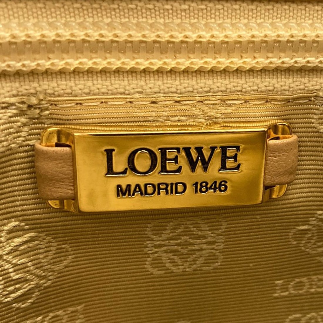 Handbag Lambskin Loewe - 6