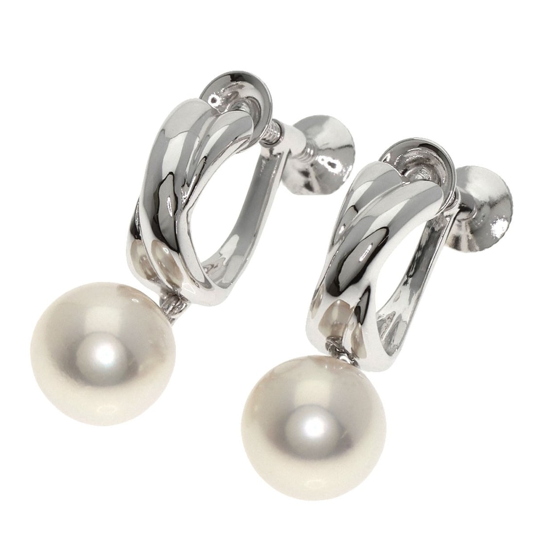 Tasaki White Gold Pearl Earring K18: Tasaki White Gold Pearl Earring K18 Tasaki's K18 white gold pearl earring is a beautiful piece featuring a high-quality pearl set in sterling silver. The earring's K18 gold metal purity adds a touch