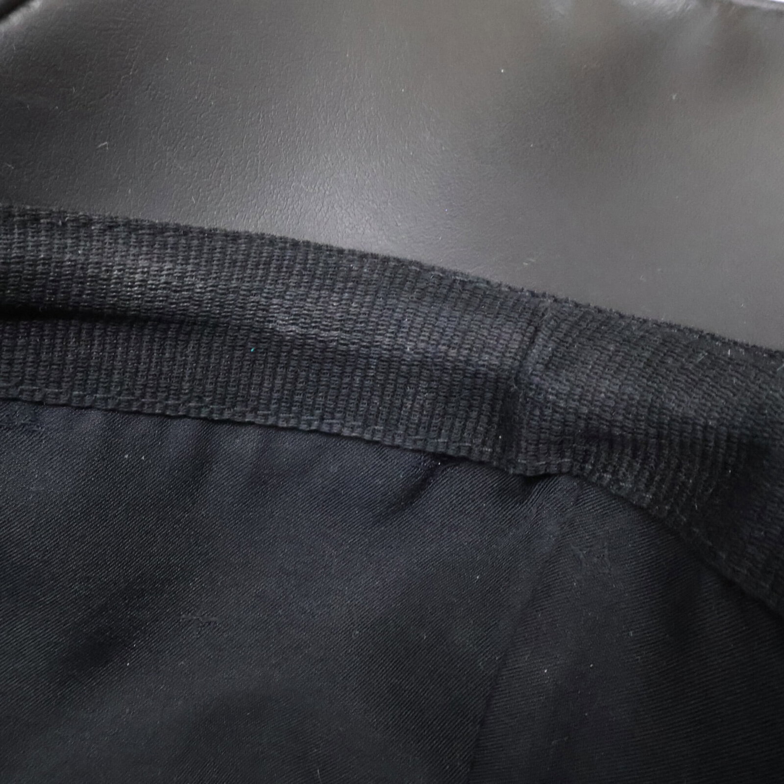 Cap Leather Louis Vuitton - 8
