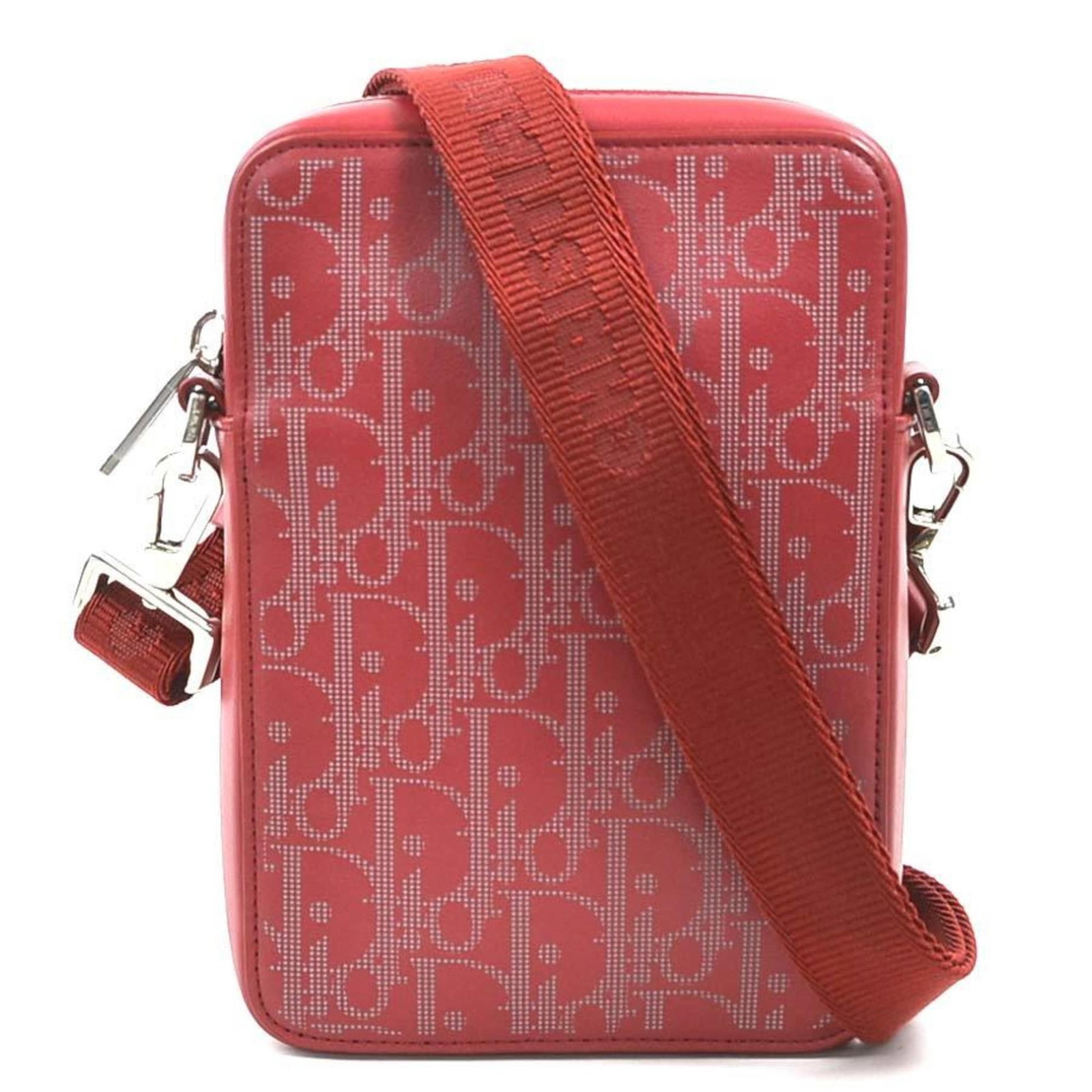 Shoulder Bag Leather Christian Dior: Shoulder Bag Leather Christian Dior This luxurious shoulder bag is crafted from high-quality leather in a striking red color, measuring 17cm x 12cm x 4cm. Made in Italy, it boasts a classic design