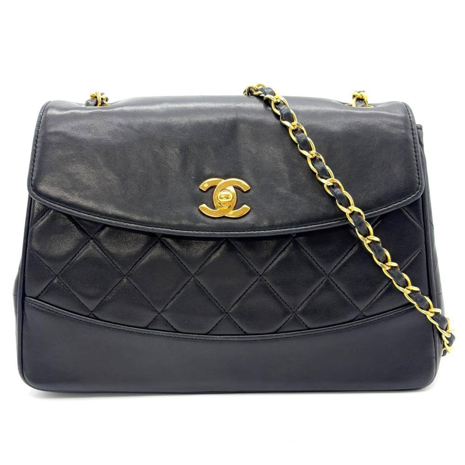 Shoulder Bag Leather Chanel: Shoulder Bag Leather Chanel This black leather shoulder bag from Chanel is made in France and features a sleek, timeless design. With dimensions of 17cm x 25cm x 8cm, it provides a spacious and