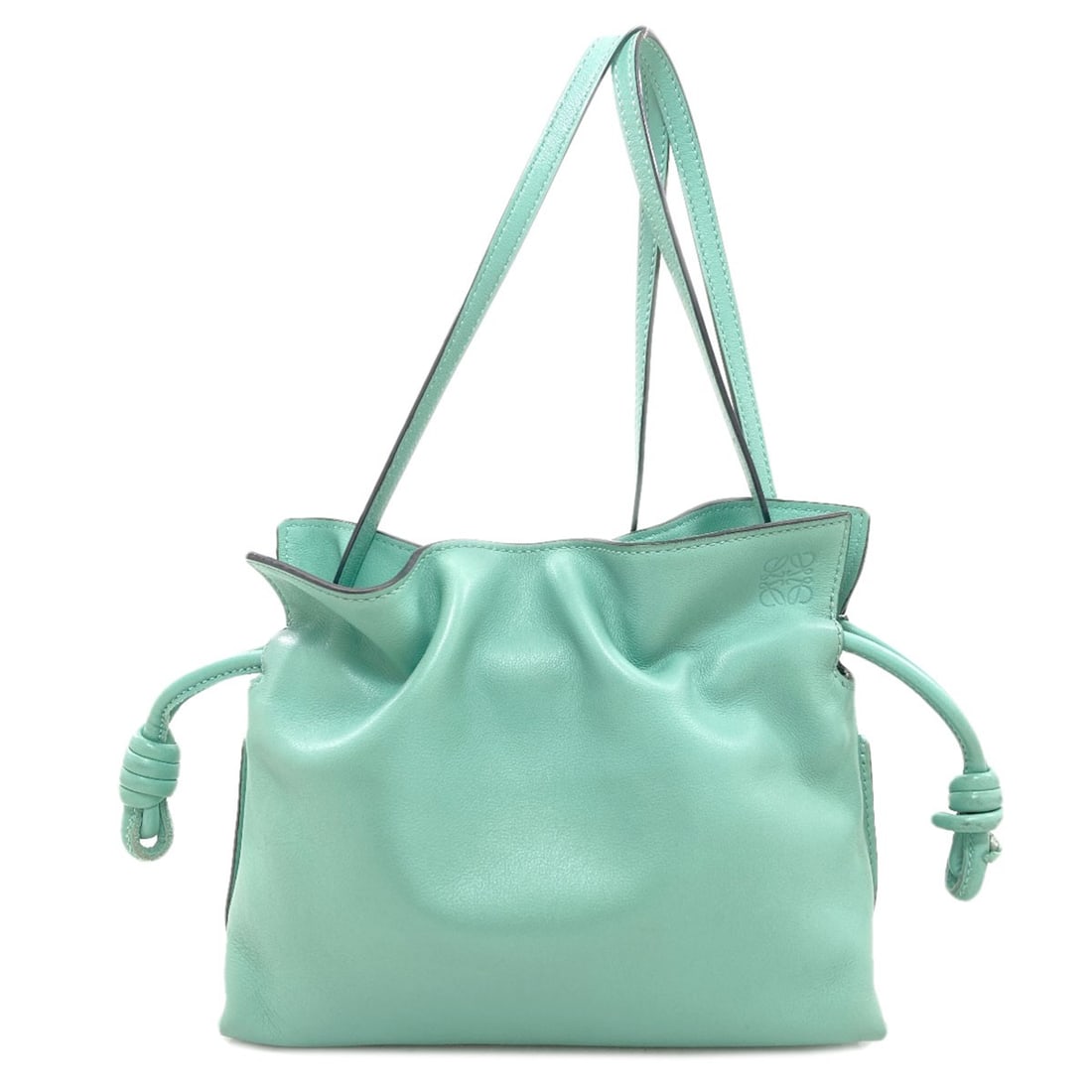 Shoulder Bag Lambskin Loewe Flamenco: Shoulder Bag Lambskin Loewe Flamenco This LOEWE Shoulder Bag is crafted from luxurious lambskin, featuring a vibrant green exterior color. The bag's style is defined by its classic design, with a