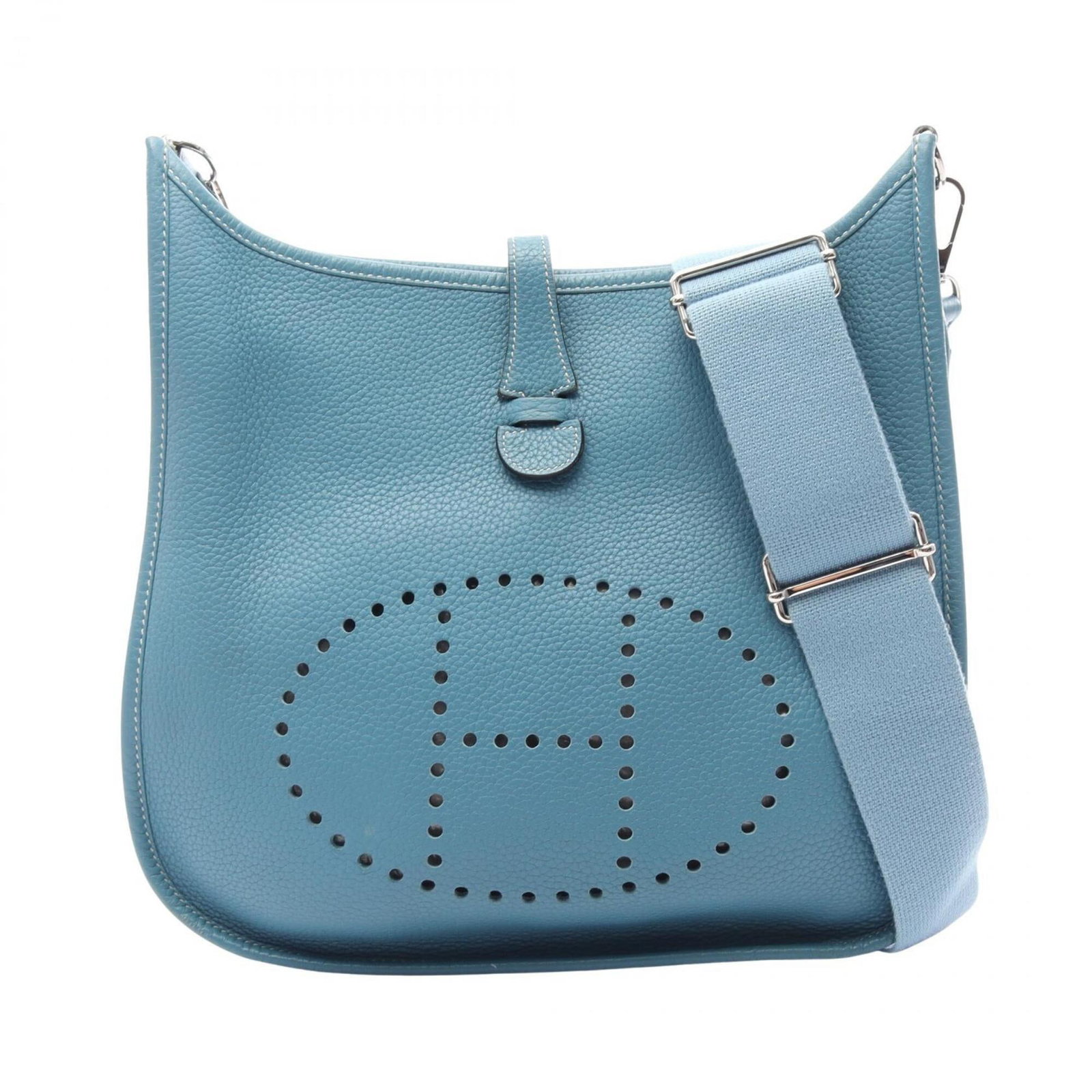 Clemence Taurillon Leather Shoulder Bag Hermes Handbag: Clemence Taurillon Leather Shoulder Bag Hermes Handbag Taurillon clemence leather gives this blue Hermes shoulder bag a sophisticated, luxurious feel. Its compact size and 7cm depth make it easy to