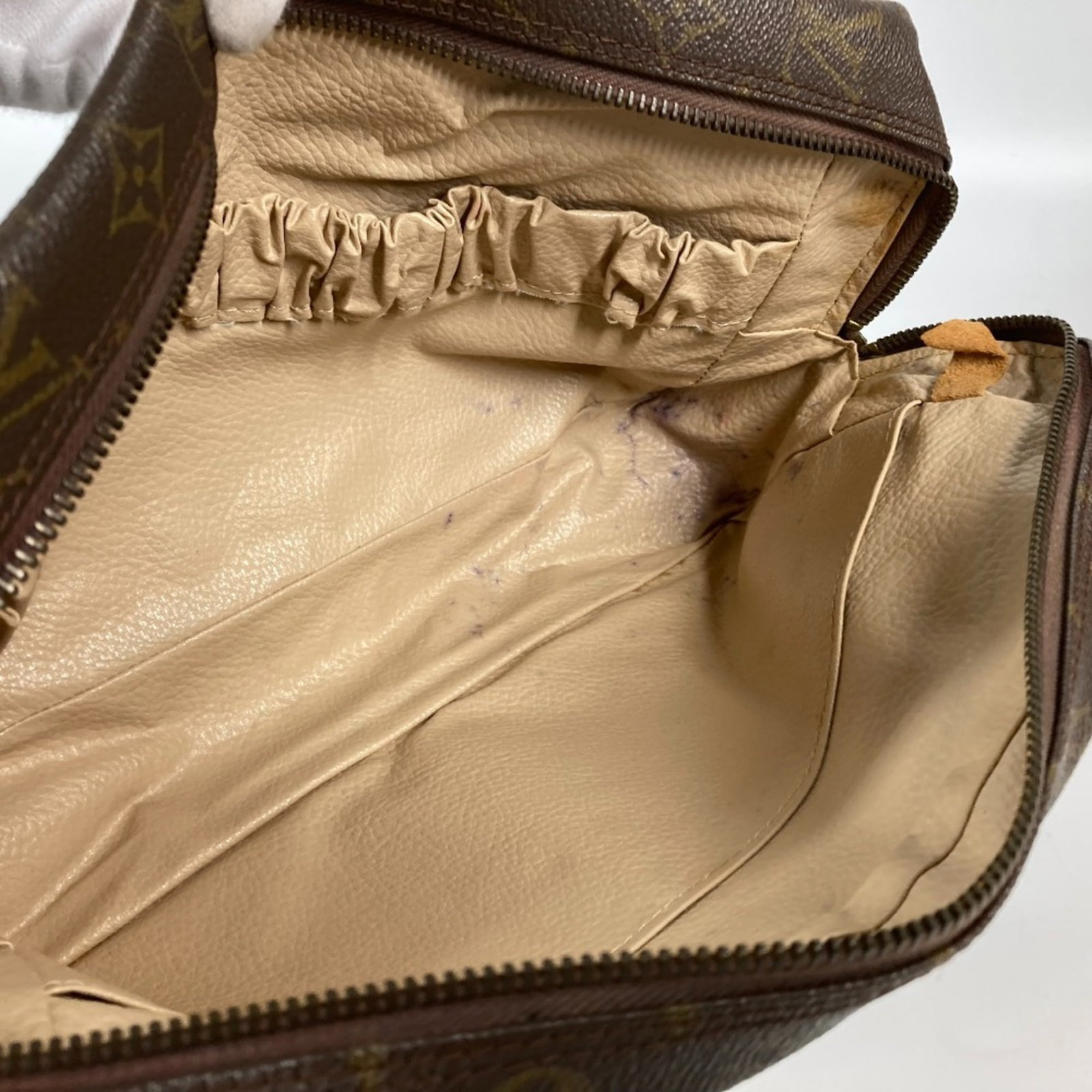 Monogram Pouch Louis Vuitton - 10