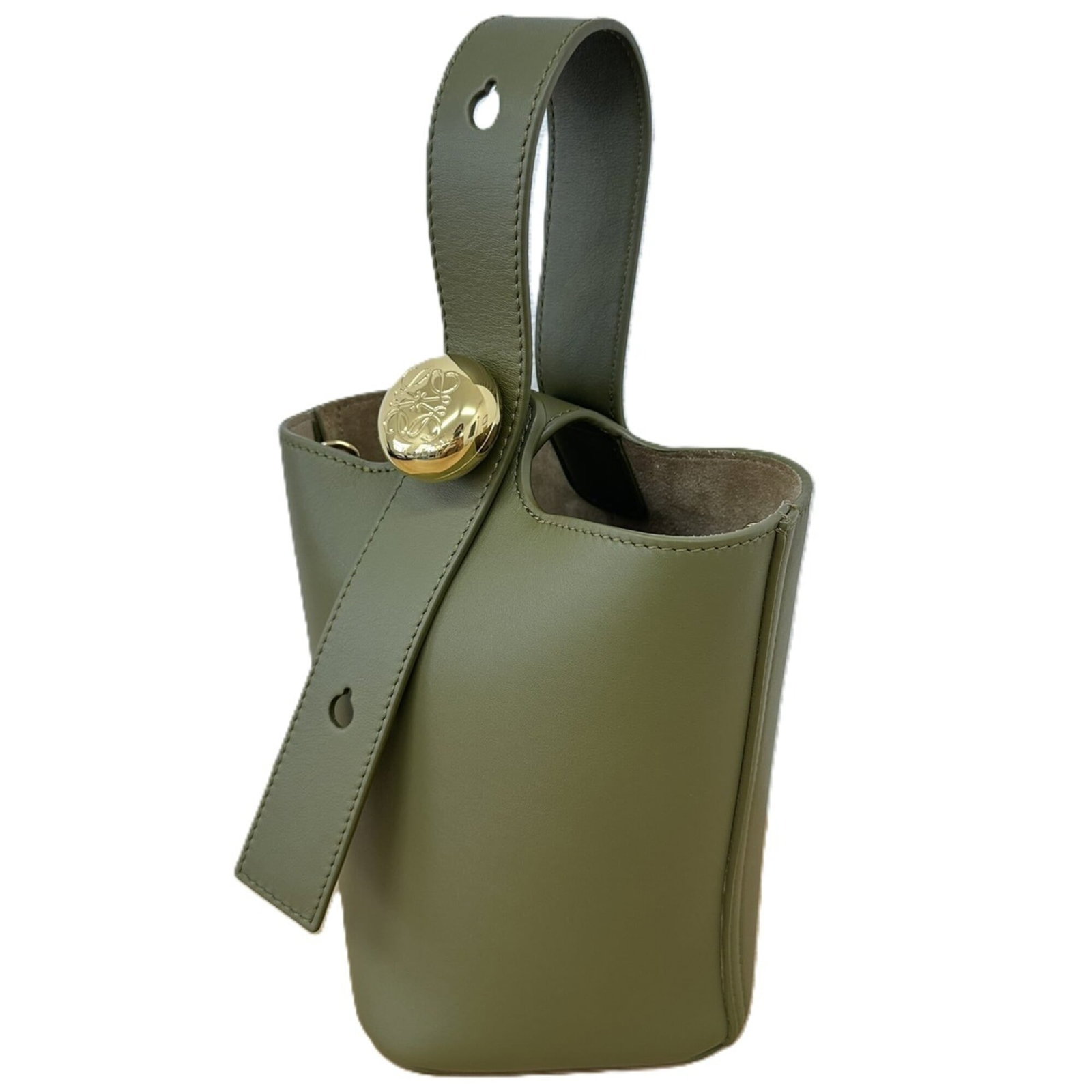 Shoulder Bag: Shoulder Bag Khaki and Olive shoulder bag from Loewe, measuring 31cm x 18cm x 15cm. This stylish bag features a unique combination of earthy tones, showcasing the brand's signature blend of elegance a