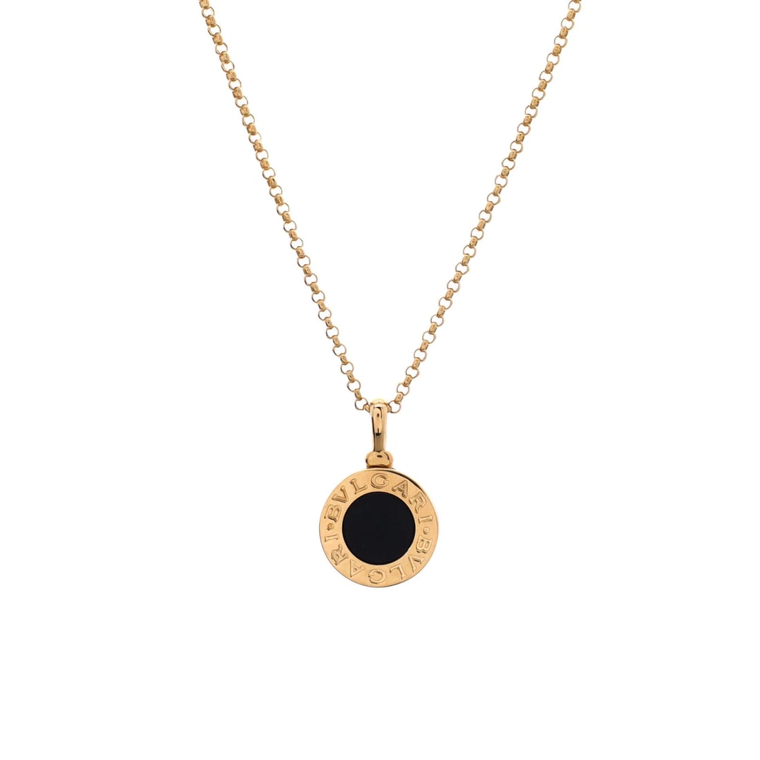 Yellow Gold Bvlgari Pendant Necklace Onyx: Yellow Gold Bvlgari Pendant Necklace Onyx 18K yellow gold pendant necklace with a vibrant onyx stone, crafted by Bvlgari. The 16.0-17.0" necklace features a 17.30mm pendant with 11.00mm width,