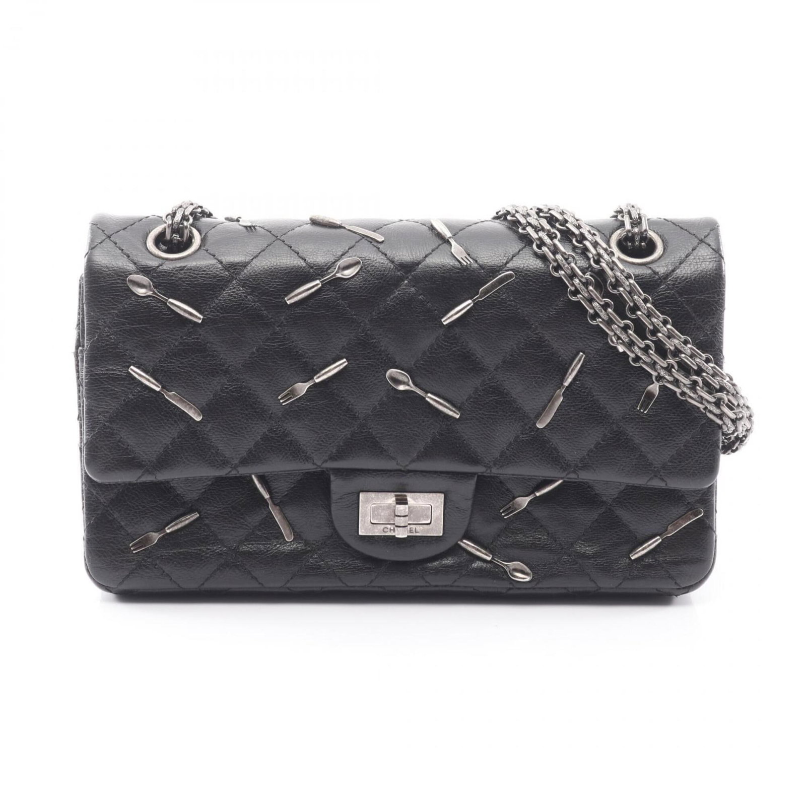 Shoulder Bag Leather Handbag Chanel: Shoulder Bag Leather Handbag Chanel The Chanel MPN A37586 Shoulder Bag is a sleek and sophisticated black leather handbag. Measuring 14.5cm x 24cm x 8cm, it features a classic design with a timeless a
