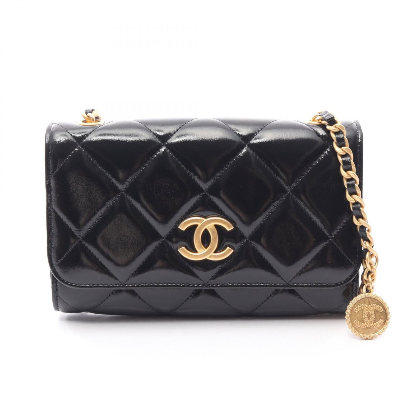 Shoulder Bag Leather Handbag Chanel: Shoulder Bag Leather Handbag Chanel Black leather shoulder bag from Chanel, featuring a 12.5cm x 19cm x 3cm size. This classic design showcases the iconic brand's signature style with its sleek black 