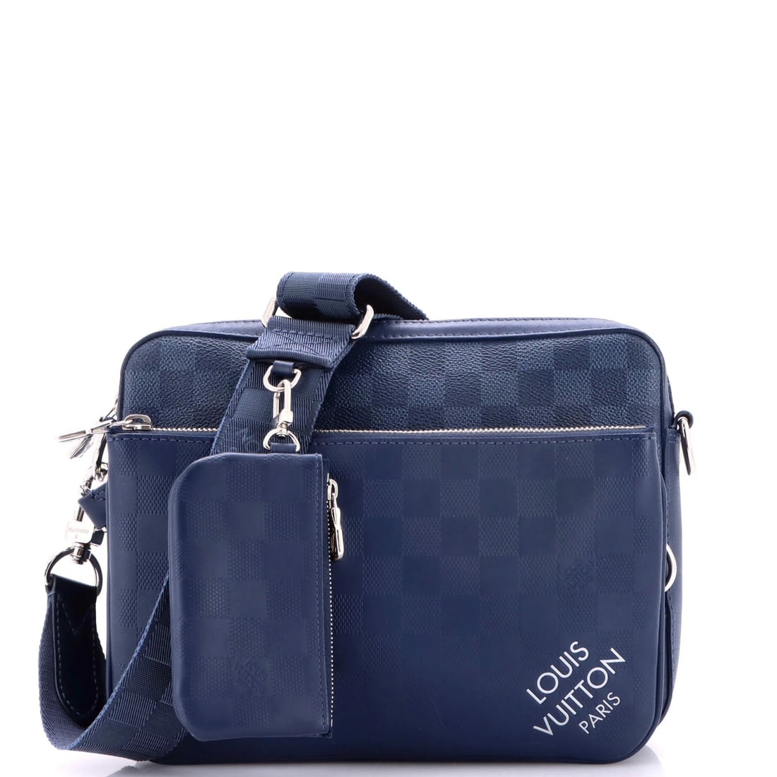 Messenger Bag Damier Infini Leather Louis Vuitton Trio: Messenger Bag Damier Infini Leather Louis Vuitton Trio The Louis Vuitton Trio Messenger Bag Damier Infini Leather is a stylish and functional bag, featuring a classic Damier Infini pattern in blue