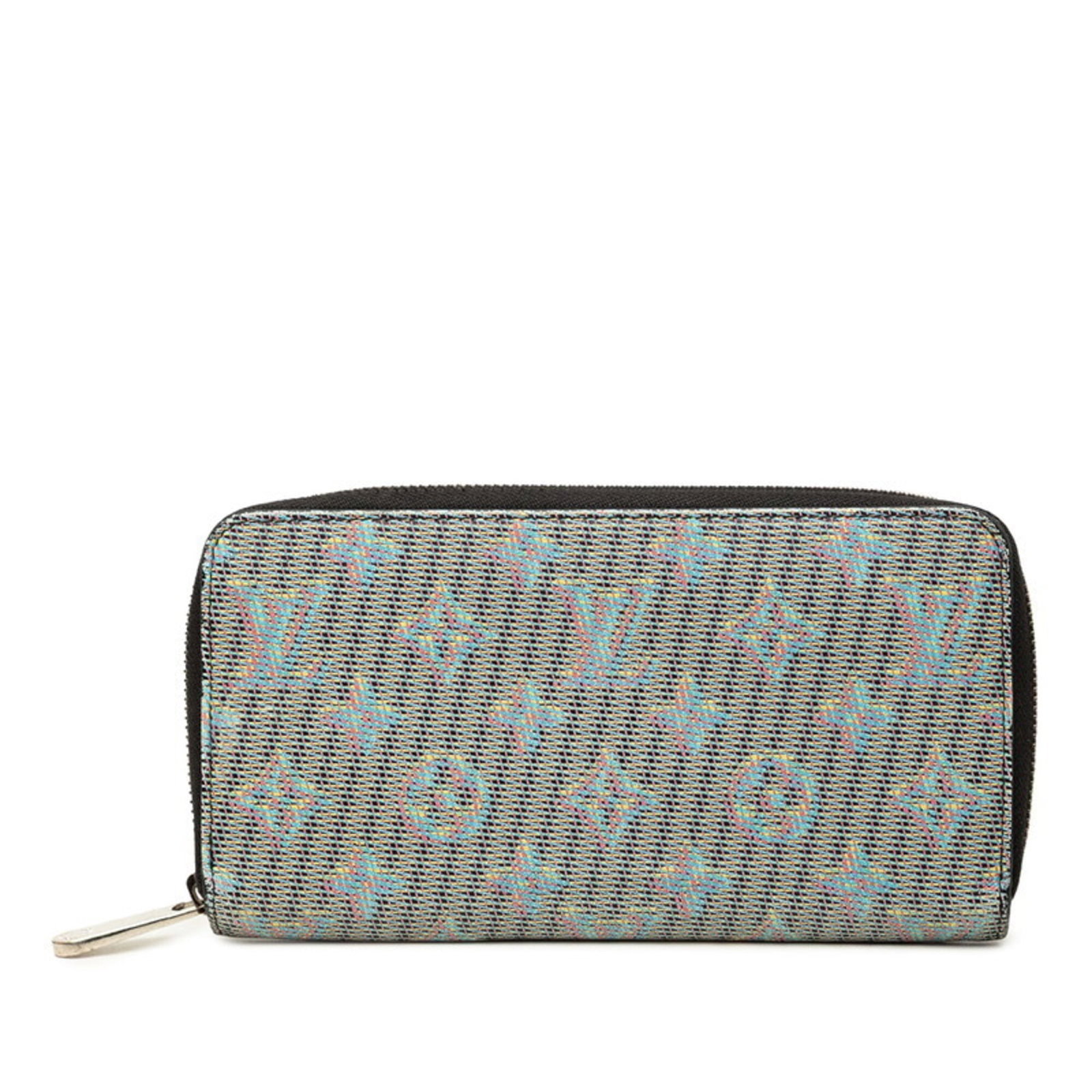 Vuitton Long Wallet Pvc Bi Fold Louis: Vuitton Long Wallet Pvc Bi Fold Louis The Louis Vuitton Long Wallet Pvc Bi Fold Louis features a striking multi-color design, showcasing the iconic brand's signature style. Made from high-quality PVC