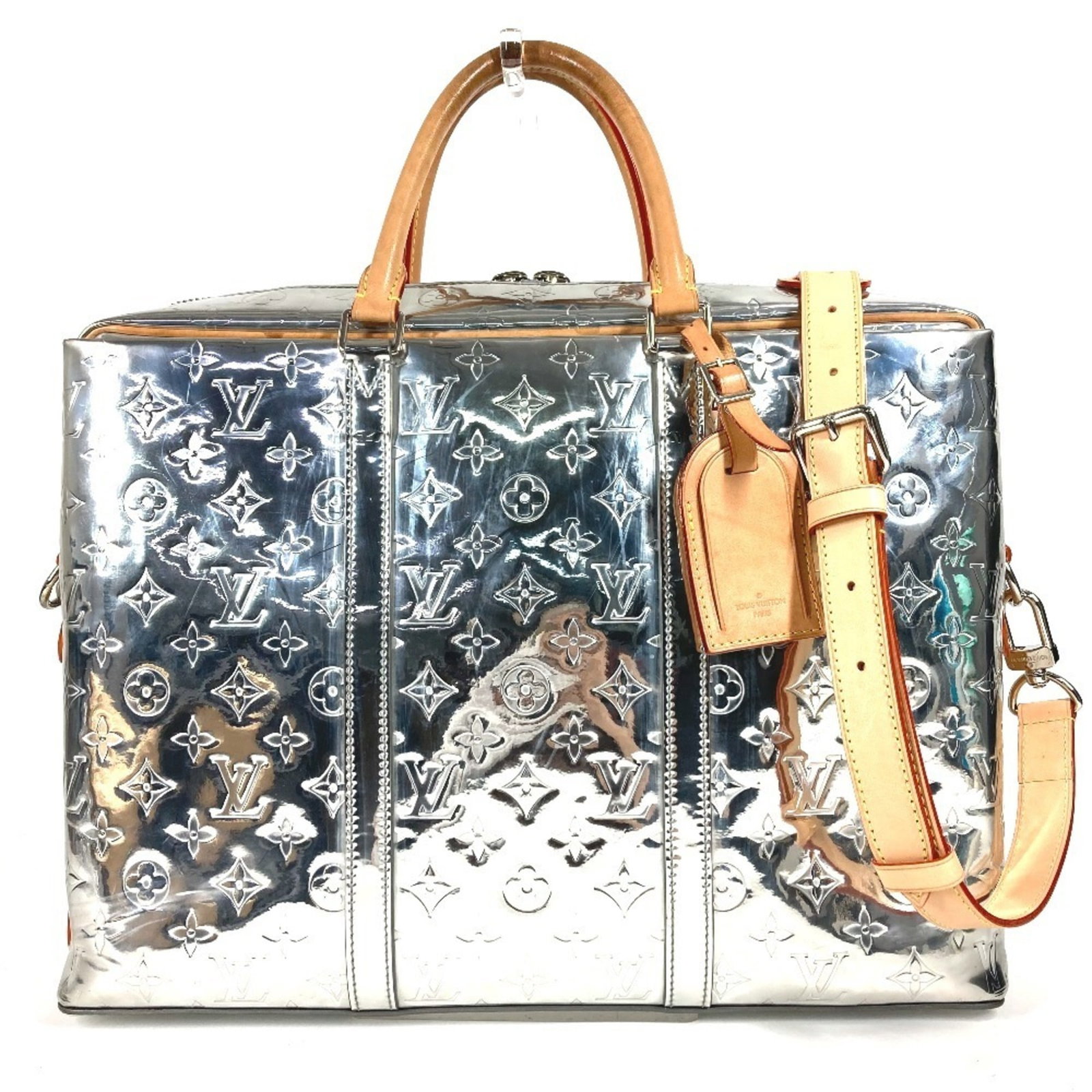 Boston Bag Monogram Handbag Shoulder Louis Vuitton: Boston Bag Monogram Handbag Shoulder Louis Vuitton Monogrammed with iconic Louis Vuitton style, this Boston bag features the signature monogram pattern in a timeless design. Crafted from high-quality
