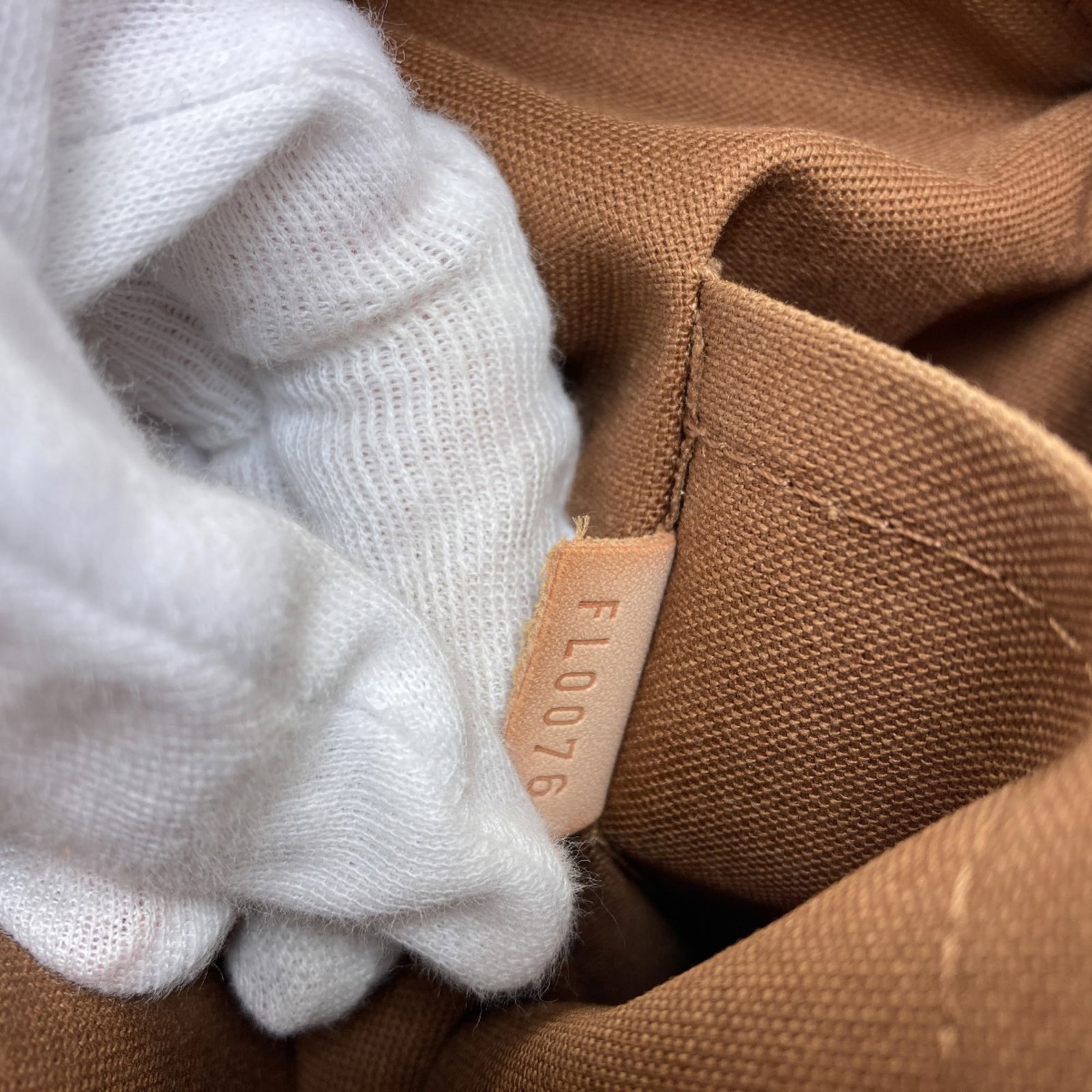 Louis Vuitton Monogram Tote - 7