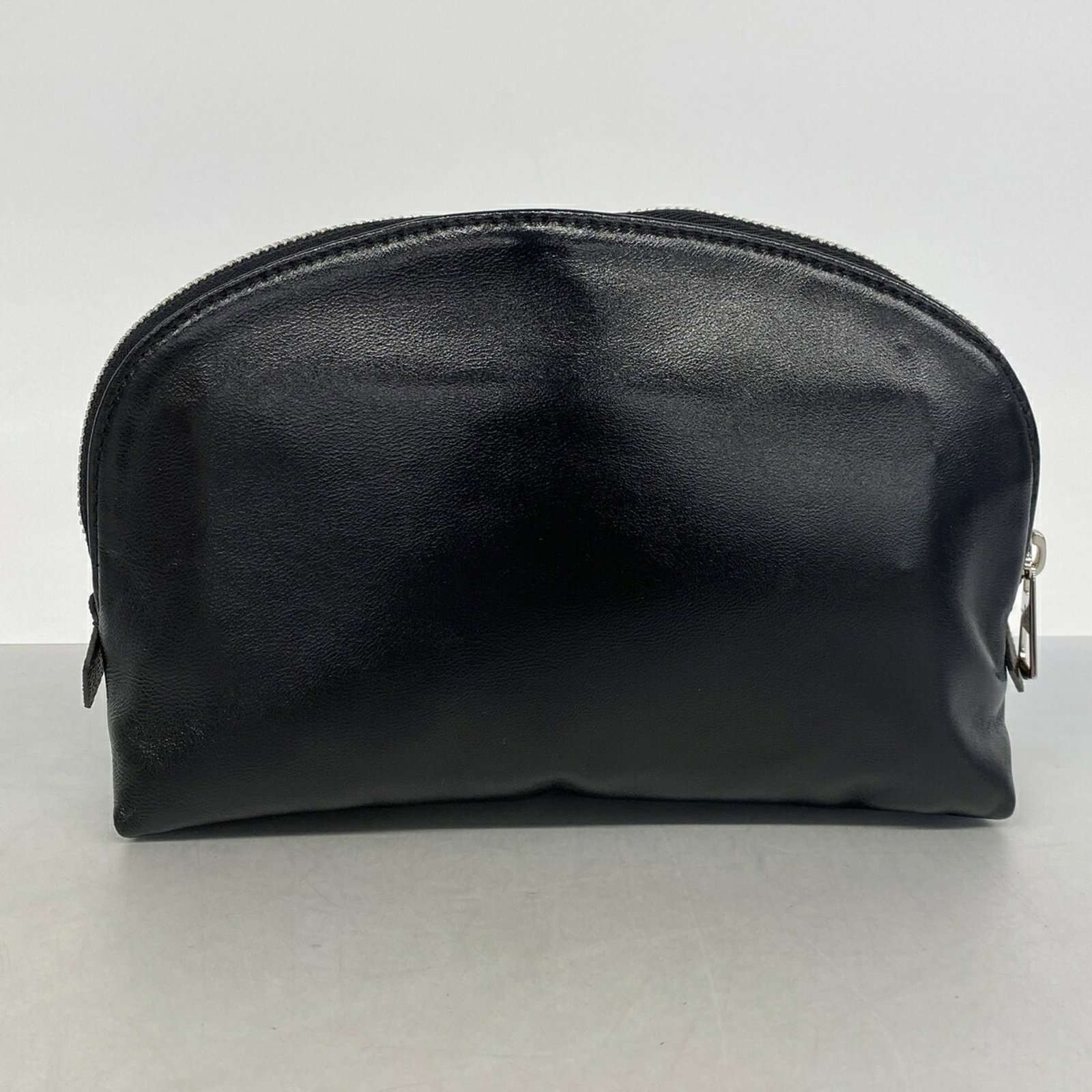 Louis Vuitton Pouch - 6
