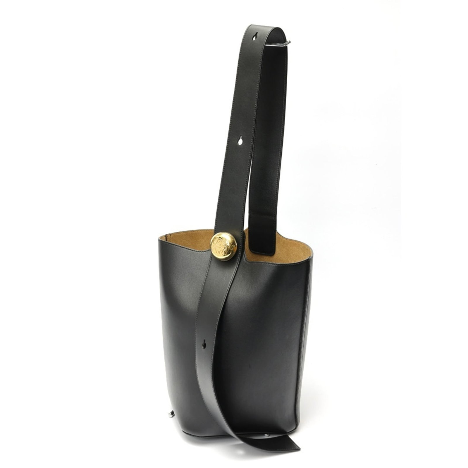 Shoulder Bag Leather: Shoulder Bag Leather Black leather shoulder bag with 28cm x 24.5cm x 23.5cm dimensions, made from high-quality leather and accompanied by a dust bag. This stylish bag is designed by Loewe, a renowned 