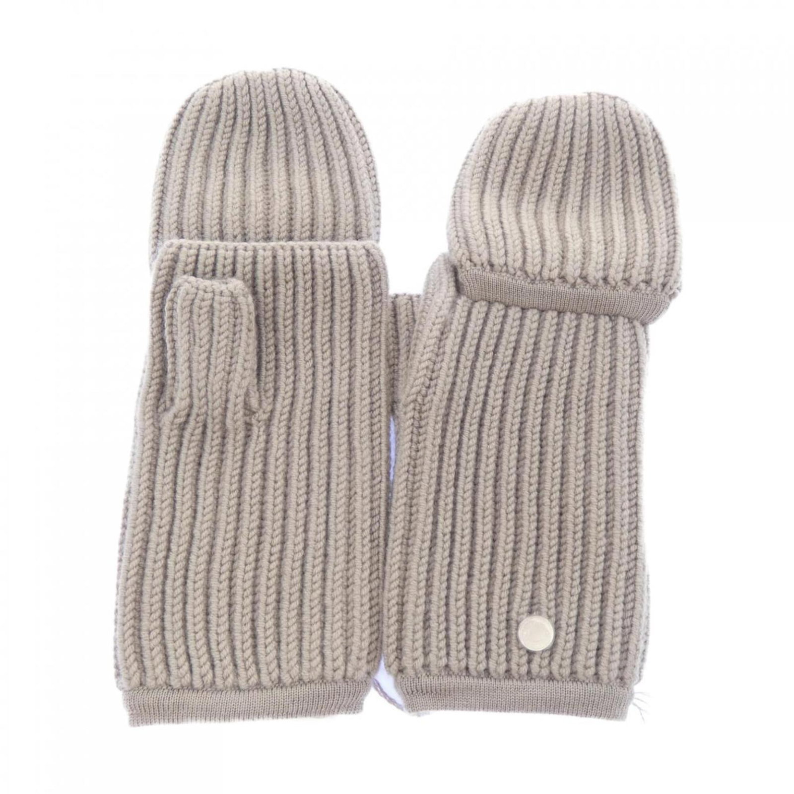Warm Hermes Gloves: Warm Hermes Gloves Beige Hermes gloves with a total length of 26cm, available in size L. These warm gloves are made from a natural material and feature a classic design. Item Specifics: Brand: Hermes