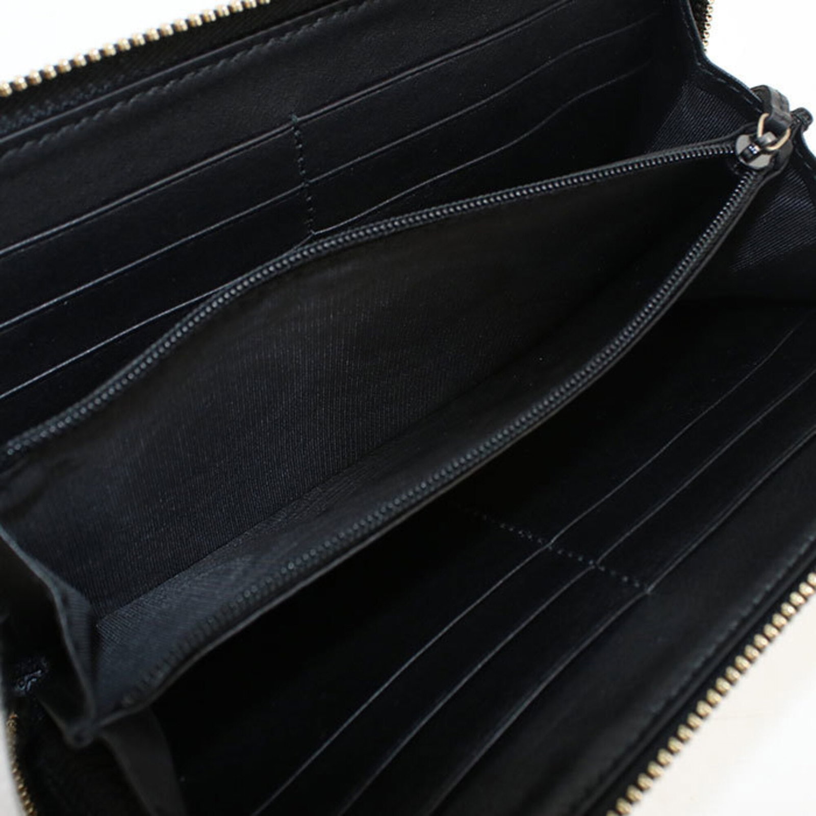 Gucci Long Wallet (Bi-Fold) Leather - 4