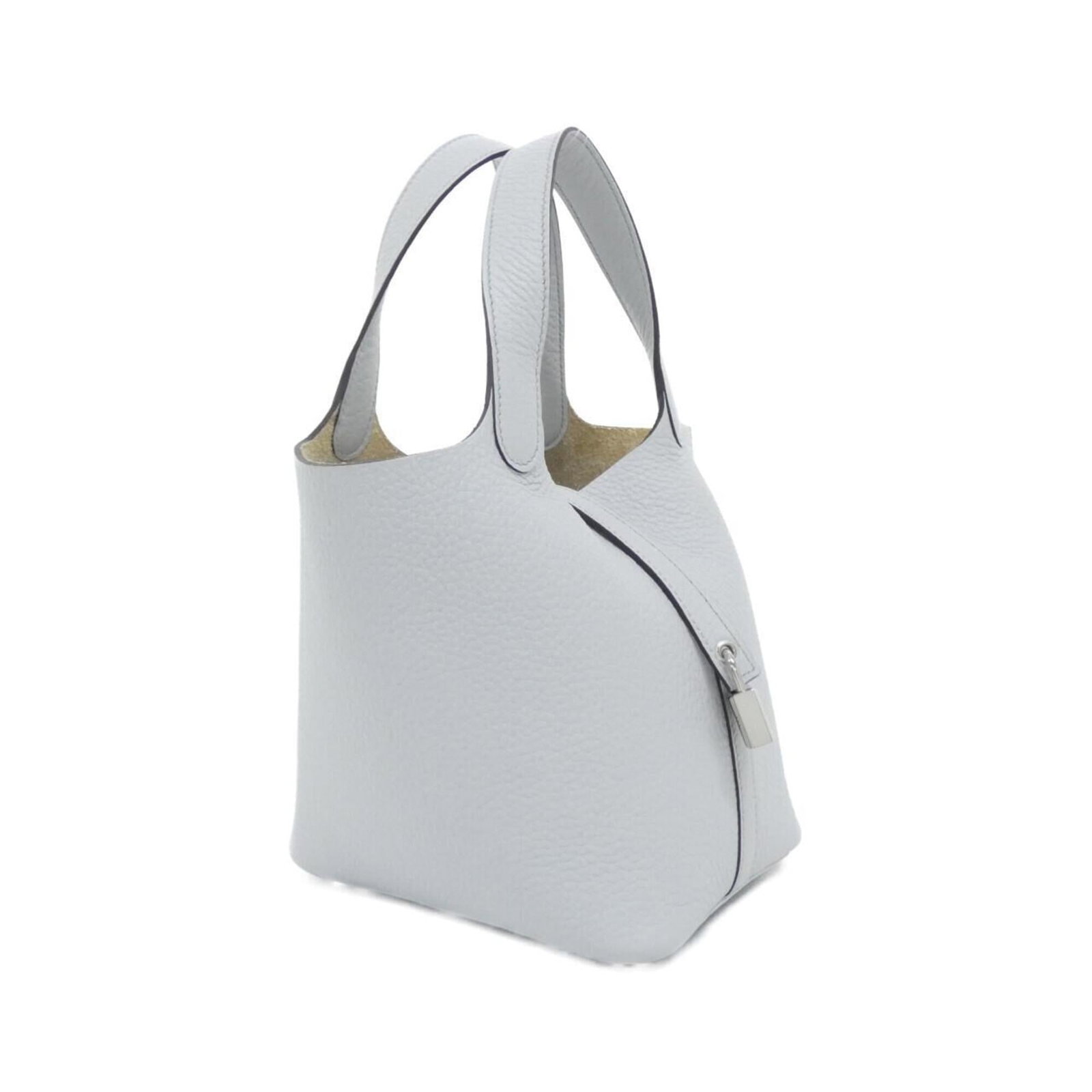 Clemence Leather Handbag Taurillon Hermes: Clemence Leather Handbag Taurillon Hermes Taurillon clemence leather handbag with a unique blue, light blue gray color, measuring 19cm x 18cm x 14cm. This stylish bag features a distinctive design