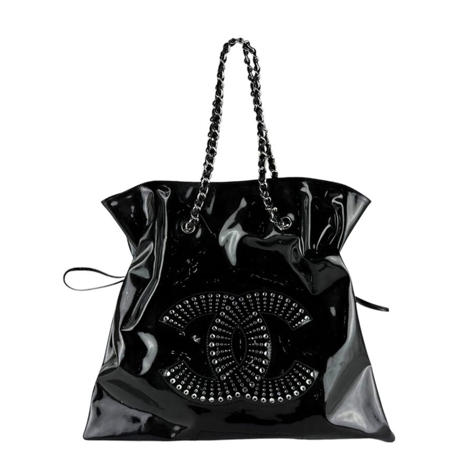 Patent Leather Chanel Bag: Patent Leather Chanel Bag Patent leather Chanel bag in black, measuring 37cm x 43cm x 2cm, features a sleek and sophisticated design. The bag's patent leather material gives it a distinctive shine, wh