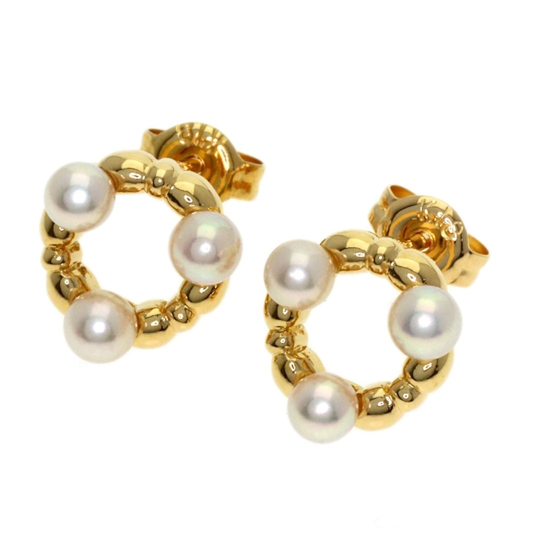 K18 Yellow Gold Pearl Earring Tasaki: K18 Yellow Gold Pearl Earring Tasaki K18 Yellow Gold Pearl Earring Tasaki boasts a stunning gold finish, crafted from 18K yellow gold, and adorned with a beautiful pearl. The earring's elegant design