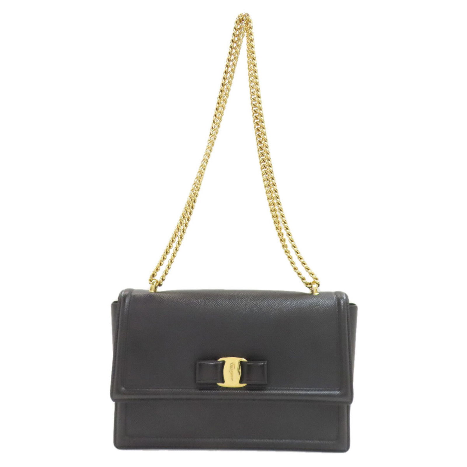 Ferragamo Leather Shoulder Bag: Ferragamo Leather Shoulder Bag Black leather shoulder bag with a zipper closure, measuring 17cm x 25cm x 6cm, and adjustable strap length of 63cm - 110cm. The bag's sleek design and classic style