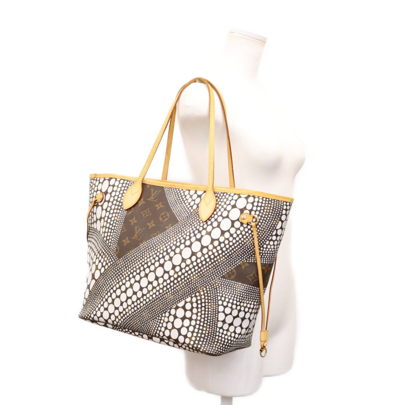 Louis Vuitton Monogram Tote - 11