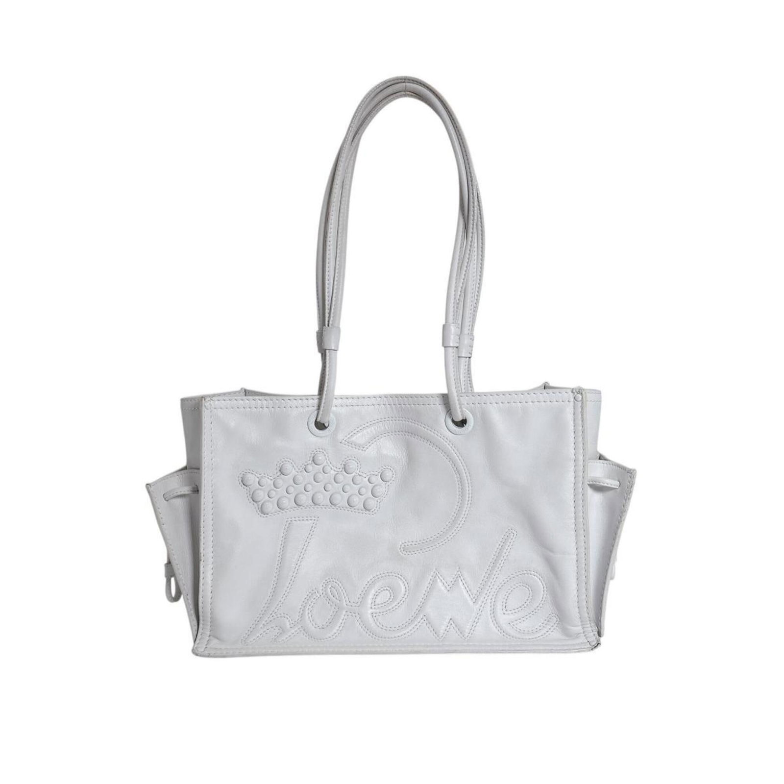 Shoulder Bag Leather Tote Loewe: Shoulder Bag Leather Tote Loewe White Leather Loewe Shoulder Bag with Zipper Closure and Adjustable Handle. This stylish tote features a classic design with a 22cm x 34cm x 14.5cm size and a weight
