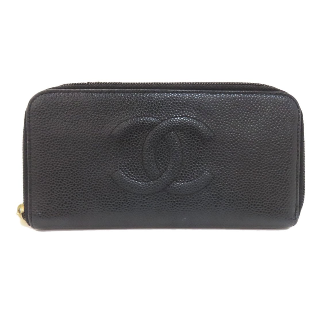 Coco Mark Long Chanel Wallet Grained Calfskin Skin: Coco Mark Long Chanel Wallet Grained Calfskin Skin This black Grained Calfskin Skin Long wallet from CHANEL features a classic design with a coin pocket, showcasing the iconic brand's signature