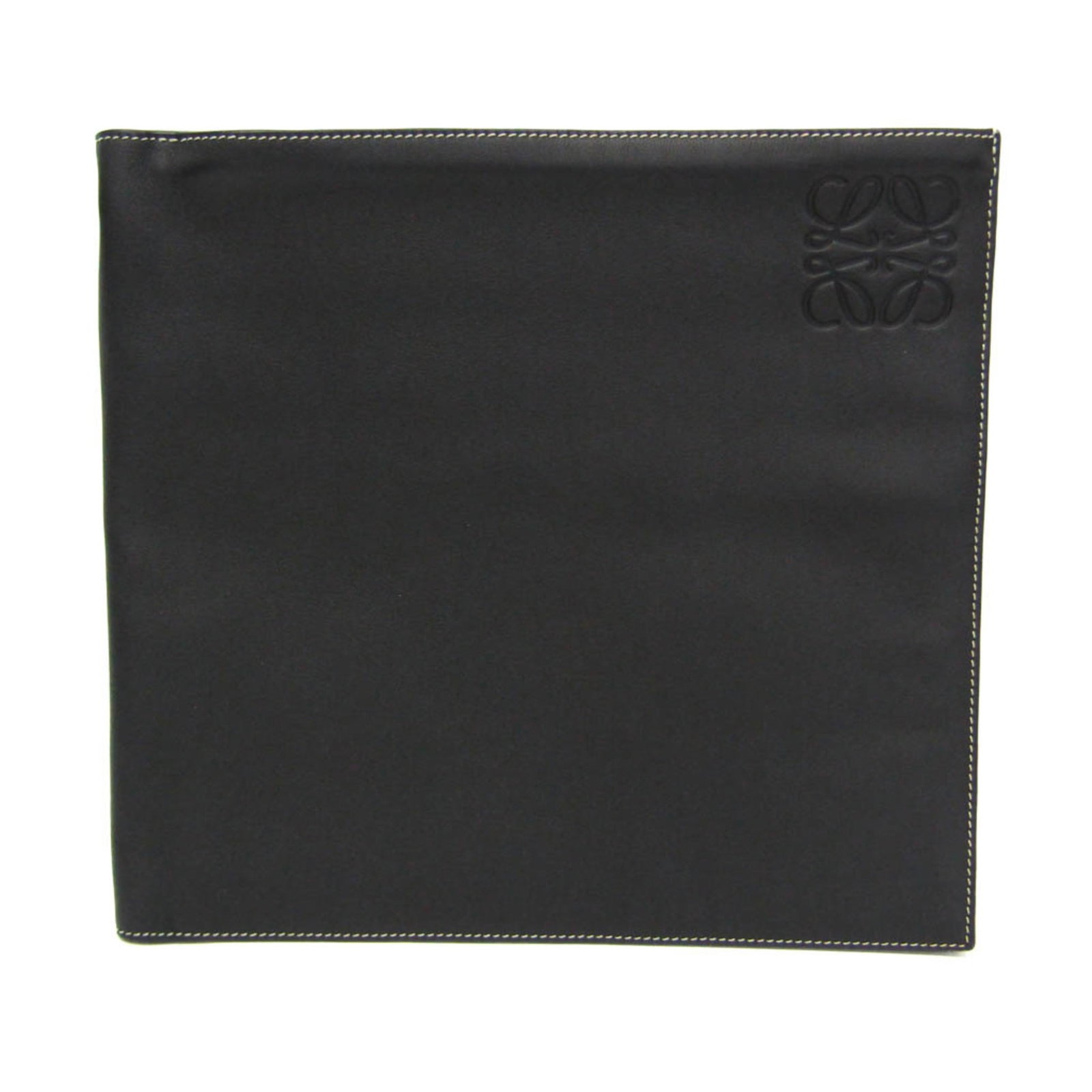 Loewe Clutch Bag Leather: Loewe Clutch Bag Leather Black Loewe Anagram Clutch Bag with Magnet Closure and Zipper Pocket. This sleek, all-leather clutch features an open pocket and a zipper pocket, making it a versatile accesso