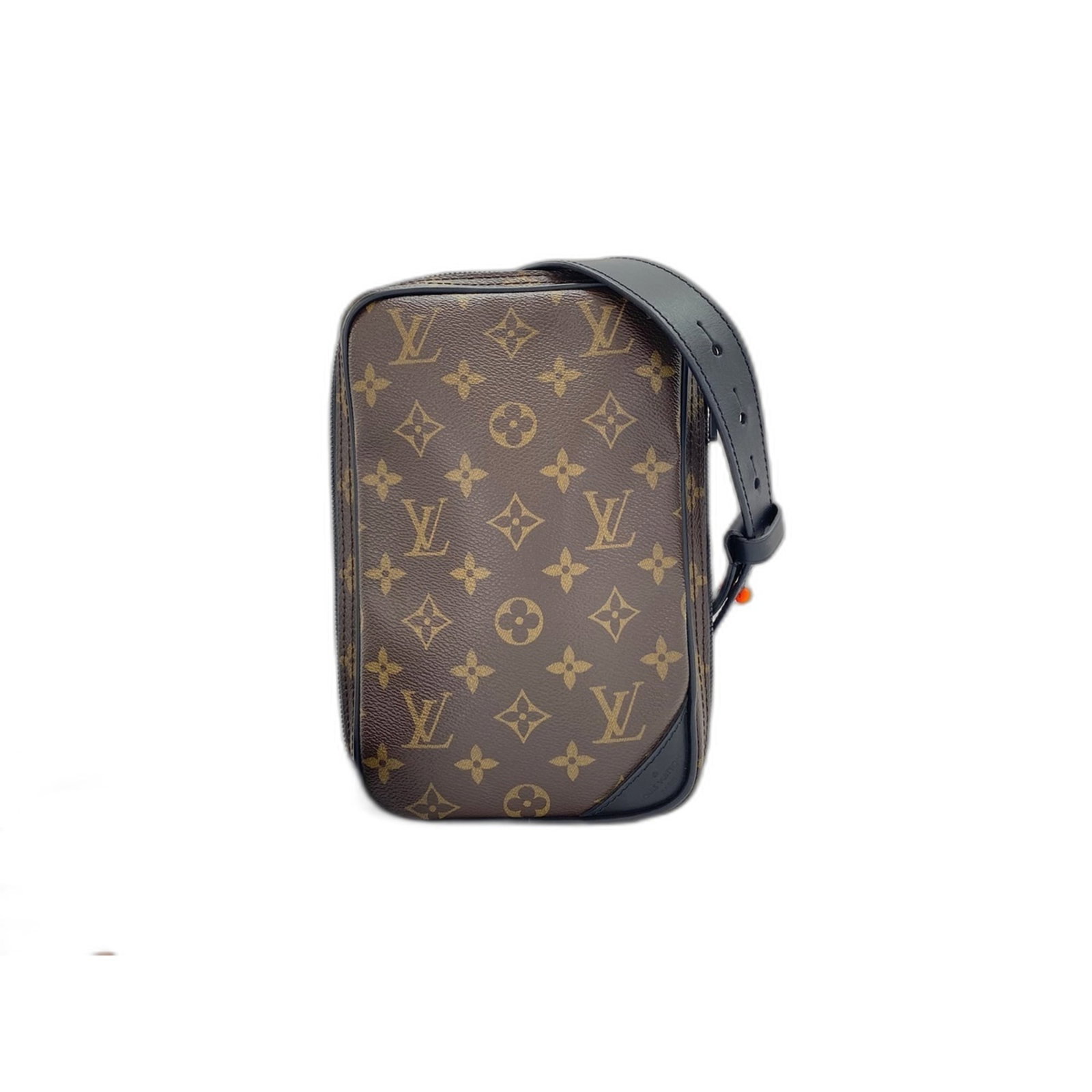 Shoulder Bag by Louis Vuitton: Shoulder Bag by Louis Vuitton Brown Louis Vuitton shoulder bag with dimensions 23cm x 15cm x 5cm, perfect for everyday carry. This stylish bag features a classic design with clean lines and a timeless