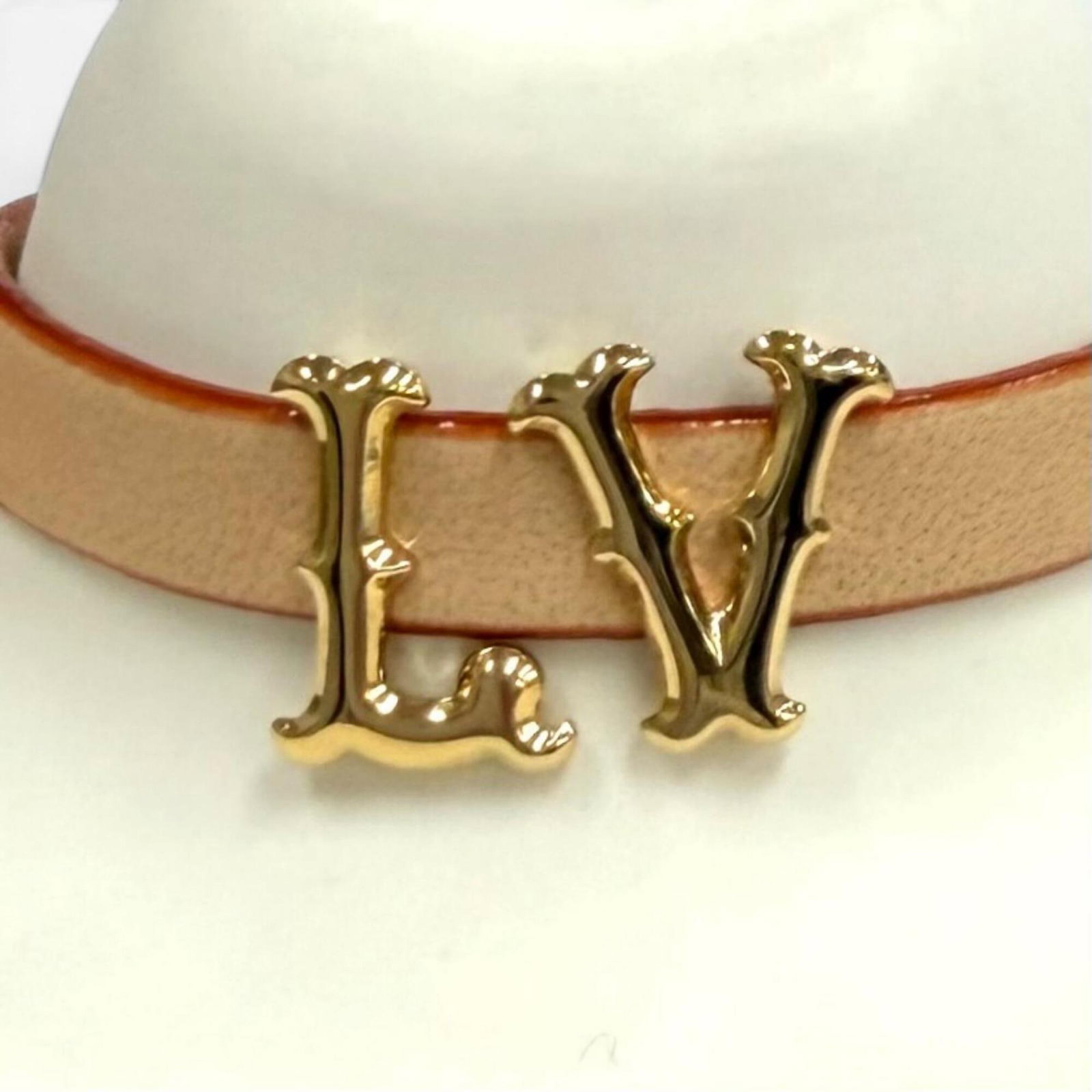 Keyring from Louis Vuitton - 8