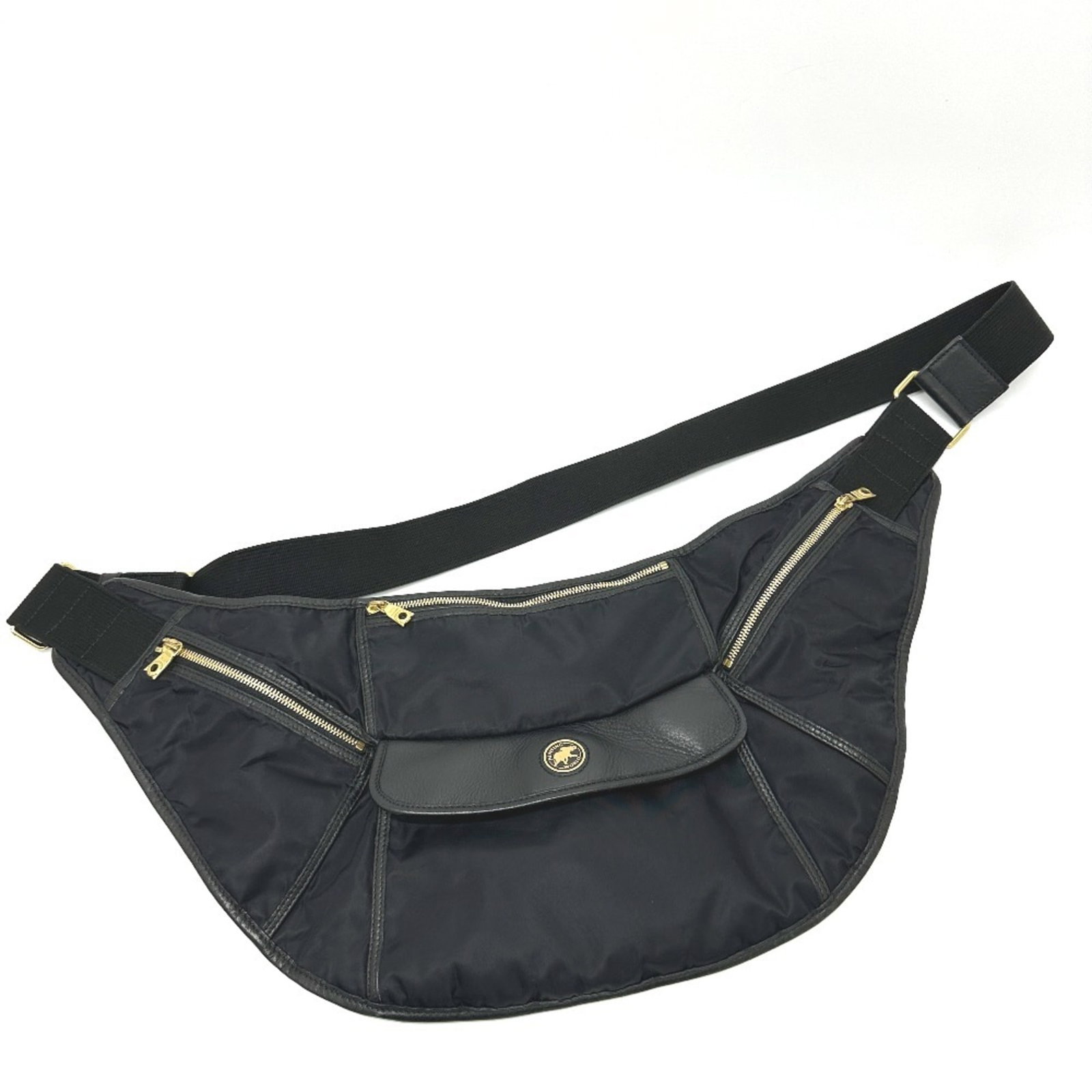 Hunting Sling Bag Leather Nylon Fanny Pack: Hunting Sling Bag Leather Nylon Fanny Pack Black leather and nylon fanny pack with a 27cm x 62.5cm size, suitable for carrying essentials. The bag features a simple design with no additional