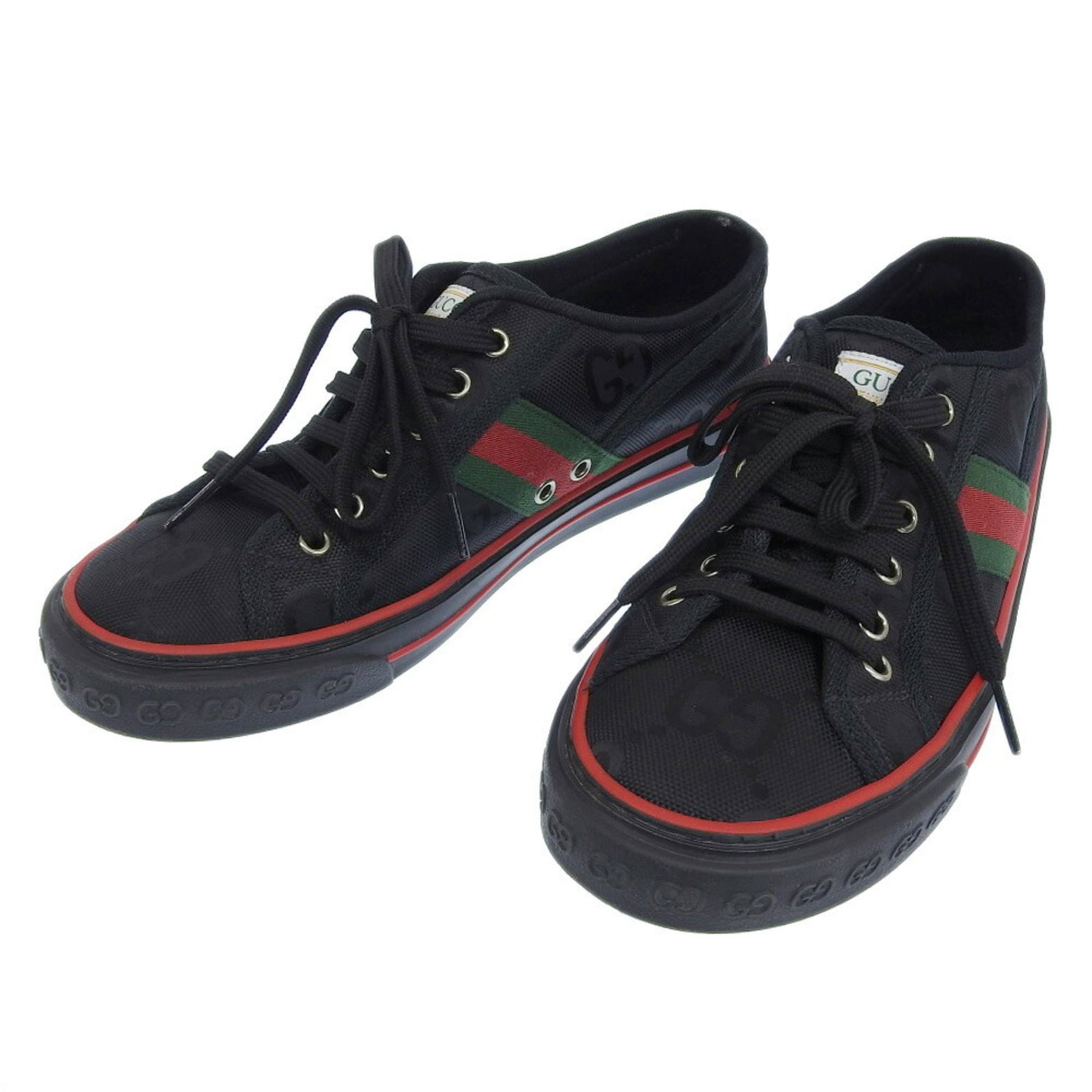 Sneakers Gucci: Sneakers Gucci Black canvas sneakers from Gucci, made in Japan with no padding. A simple yet sleek design from the renowned Italian luxury brand. Item Specifics: Brand: Gucci Country of Origin: Japan