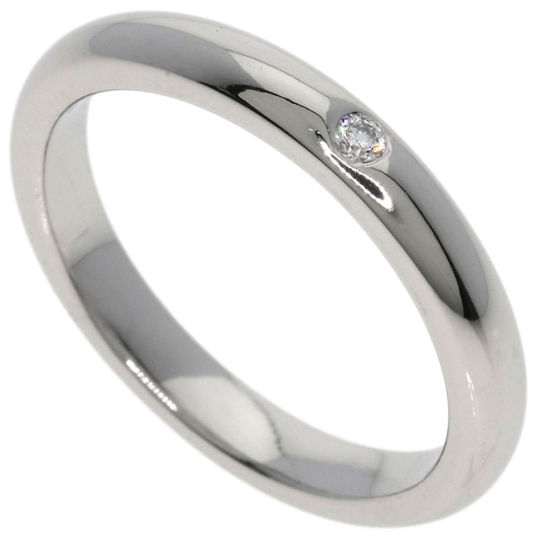 Tiffany&Co. 1P Diamond Ring Platinum Pt950: Tiffany&Co. 1P Diamond Ring Platinum Pt950 Platinum Pt950 Tiffany&Co. ring features a gold metal exterior with a 1P diamond main stone, set in a stylish platinum band. The ring is made from high-quali