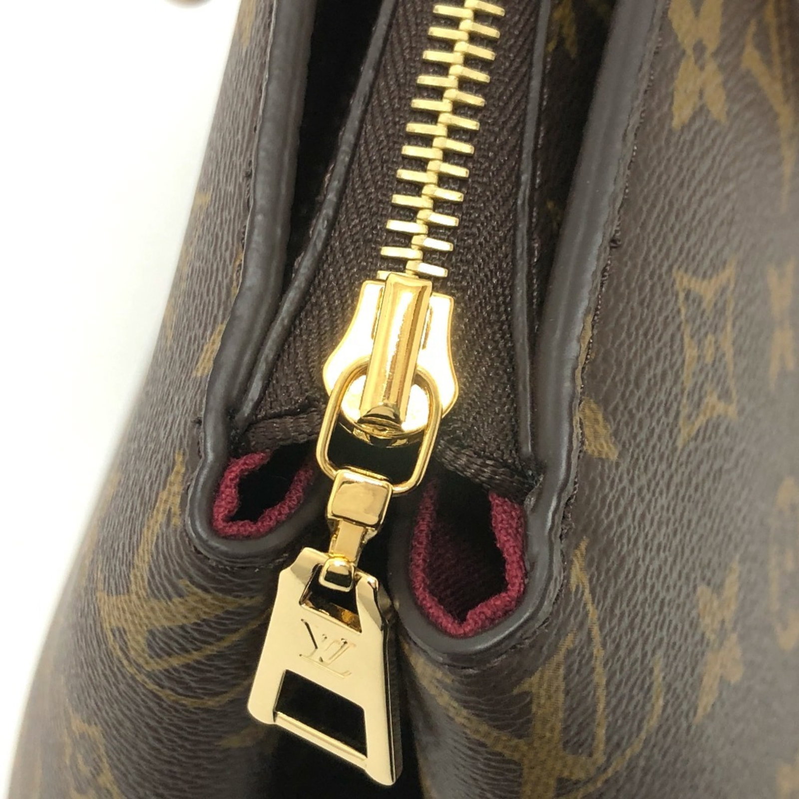 Louis Vuitton Monogram Handbag - 9